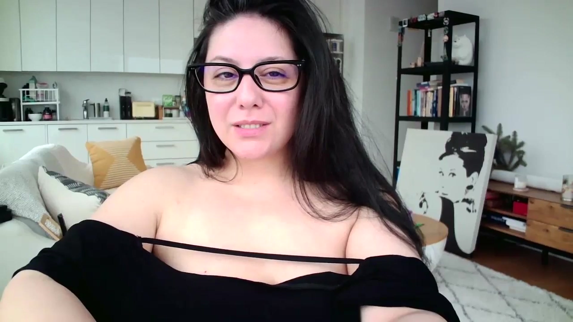 Gallery image thumbnail from SILKYWOMAN's myfreecams stream on, 01/11/2025, 15:22 image 12 of 20