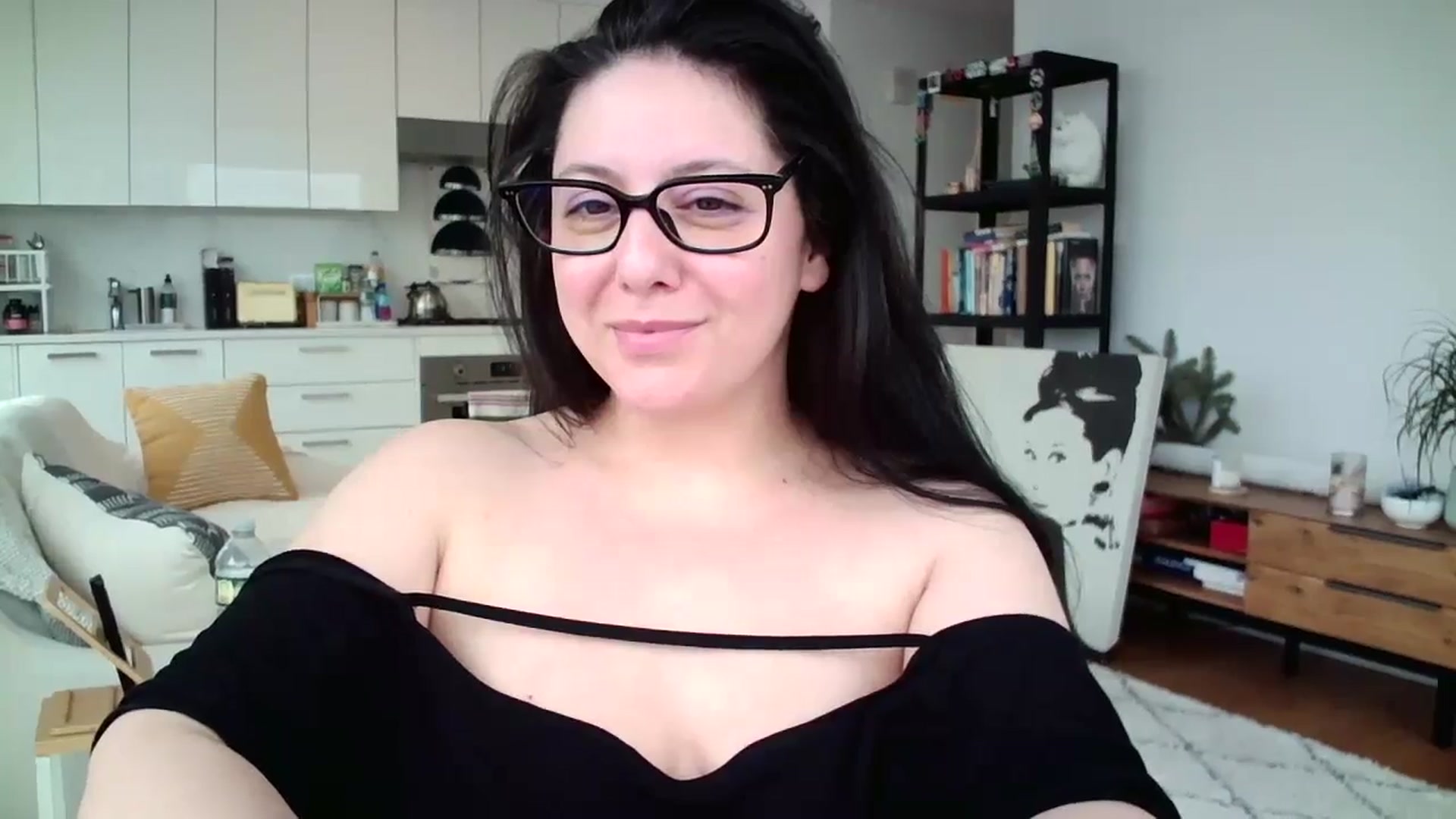 Gallery image thumbnail from SILKYWOMAN's myfreecams stream on, 01/11/2025, 16:42 image 9 of 20