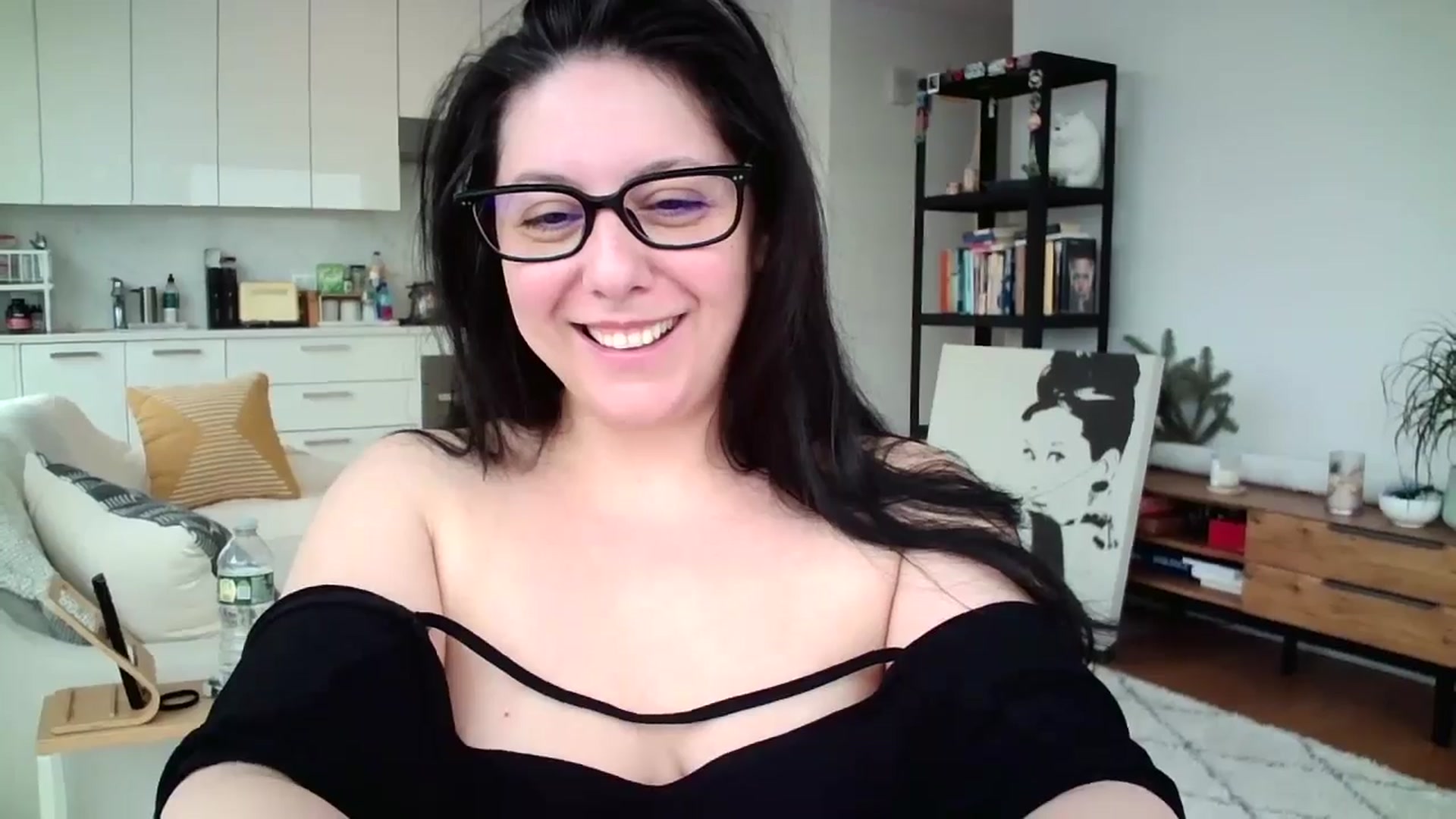Gallery image thumbnail from SILKYWOMAN's myfreecams stream on, 01/11/2025, 16:42 image 7 of 20