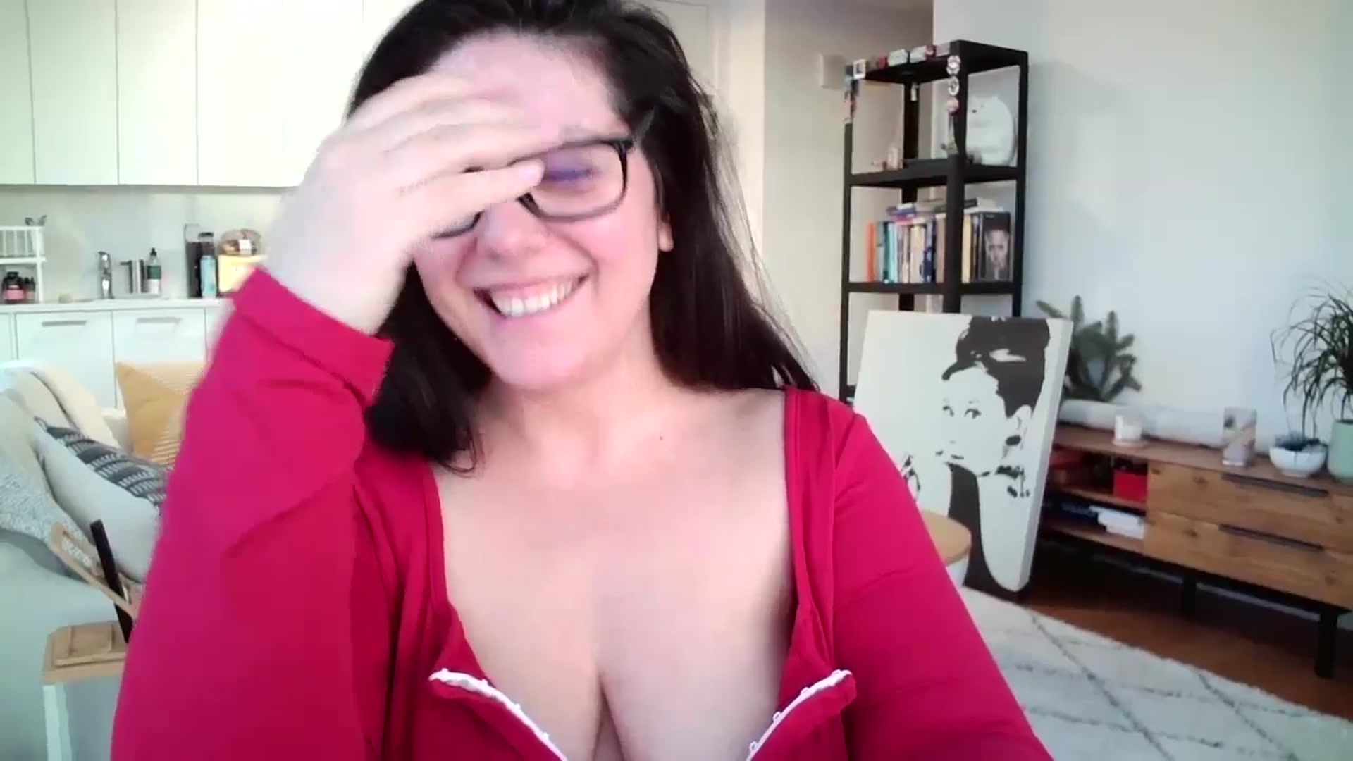Gallery image thumbnail from SILKYWOMAN's myfreecams stream on, 01/11/2025, 23:02 image 5 of 20