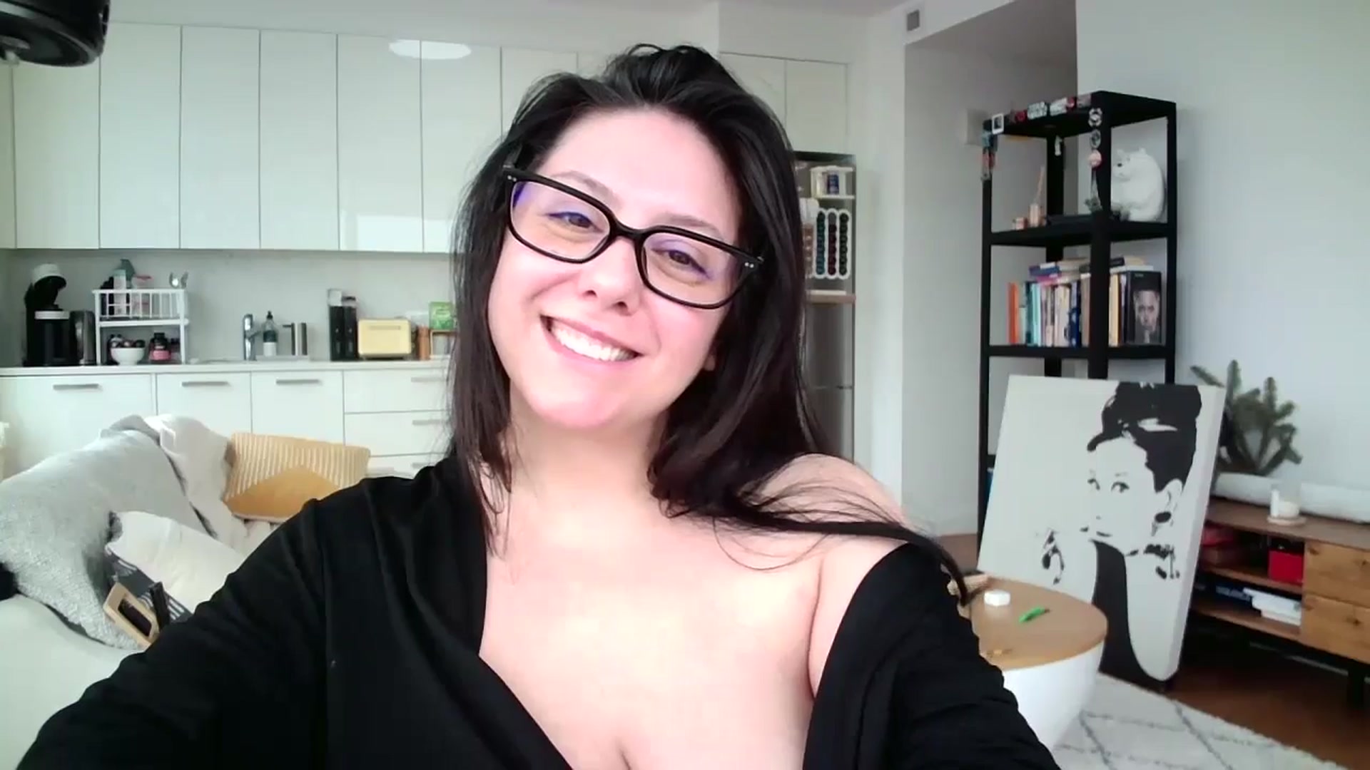Gallery image thumbnail from SILKYWOMAN's myfreecams stream on, 01/13/2025, 15:28 image 16 of 20