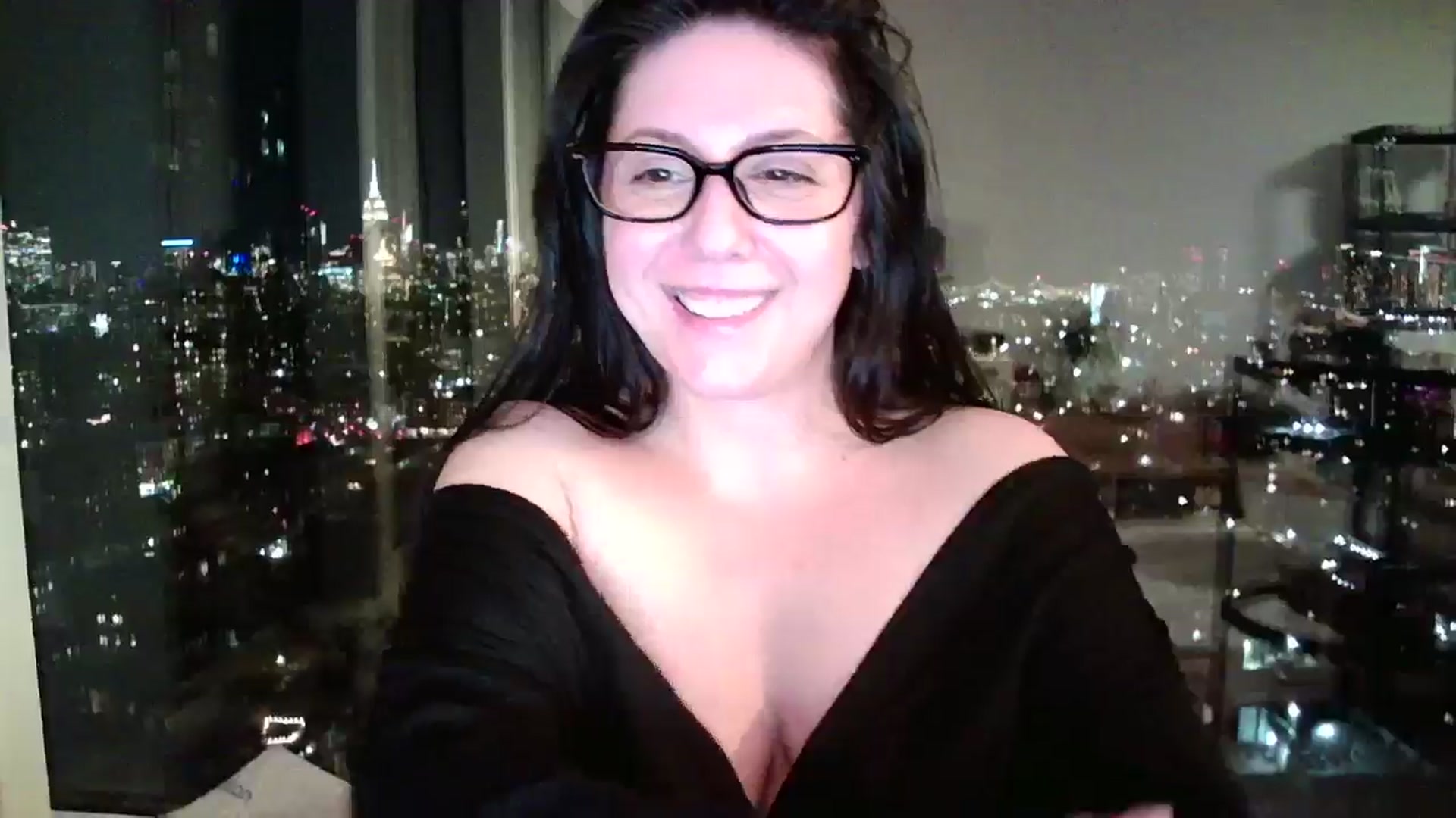 Gallery image thumbnail from SILKYWOMAN's myfreecams stream on, 01/14/2025, 01:38 image 13 of 20