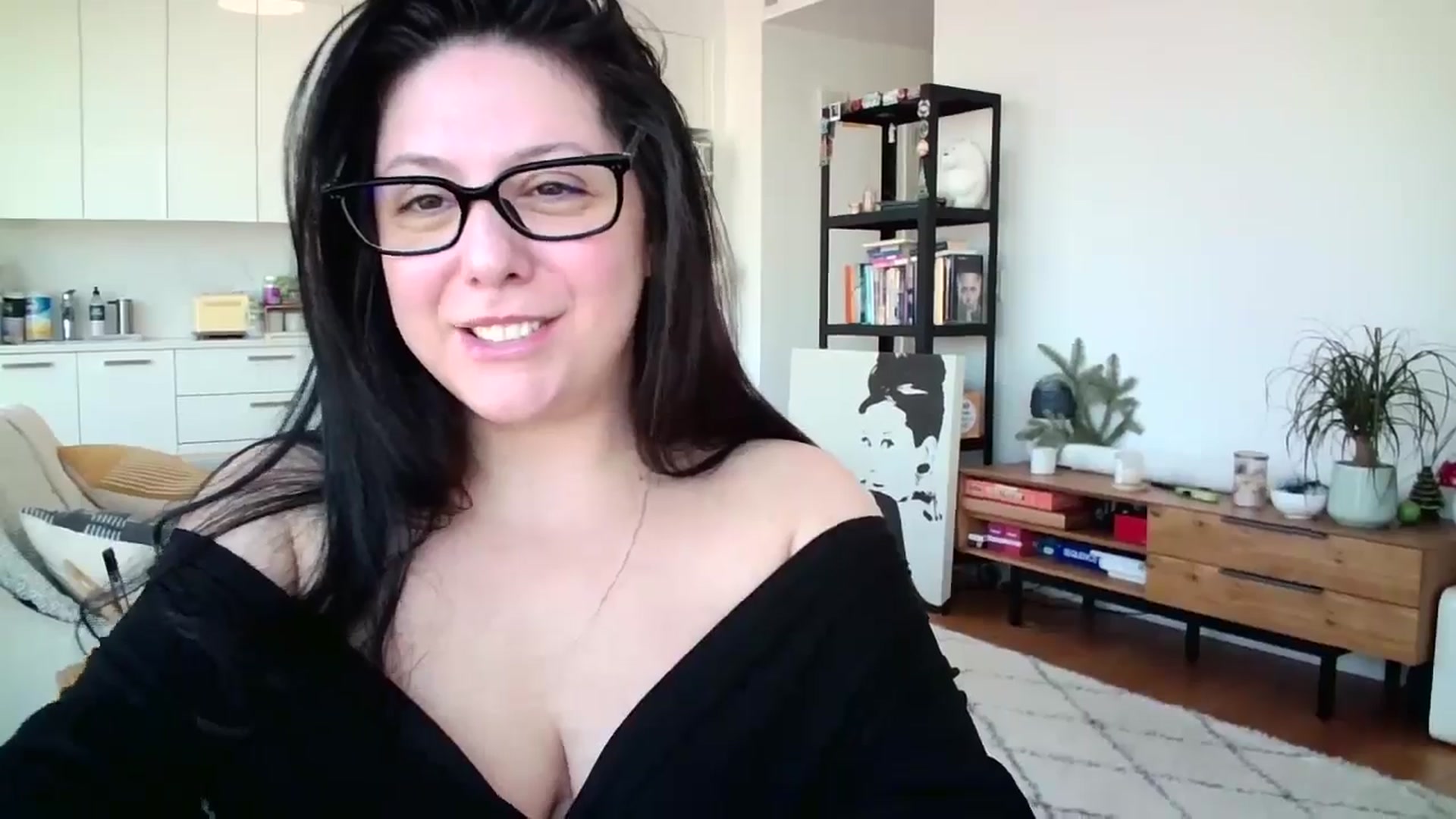 Gallery image thumbnail from SILKYWOMAN's myfreecams stream on, 01/17/2025, 15:03 image 18 of 20
