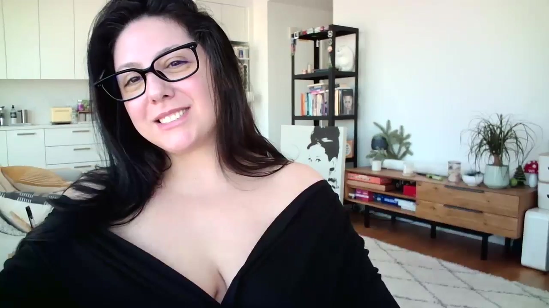 Gallery image thumbnail from SILKYWOMAN's myfreecams stream on, 01/17/2025, 16:09 image 8 of 20