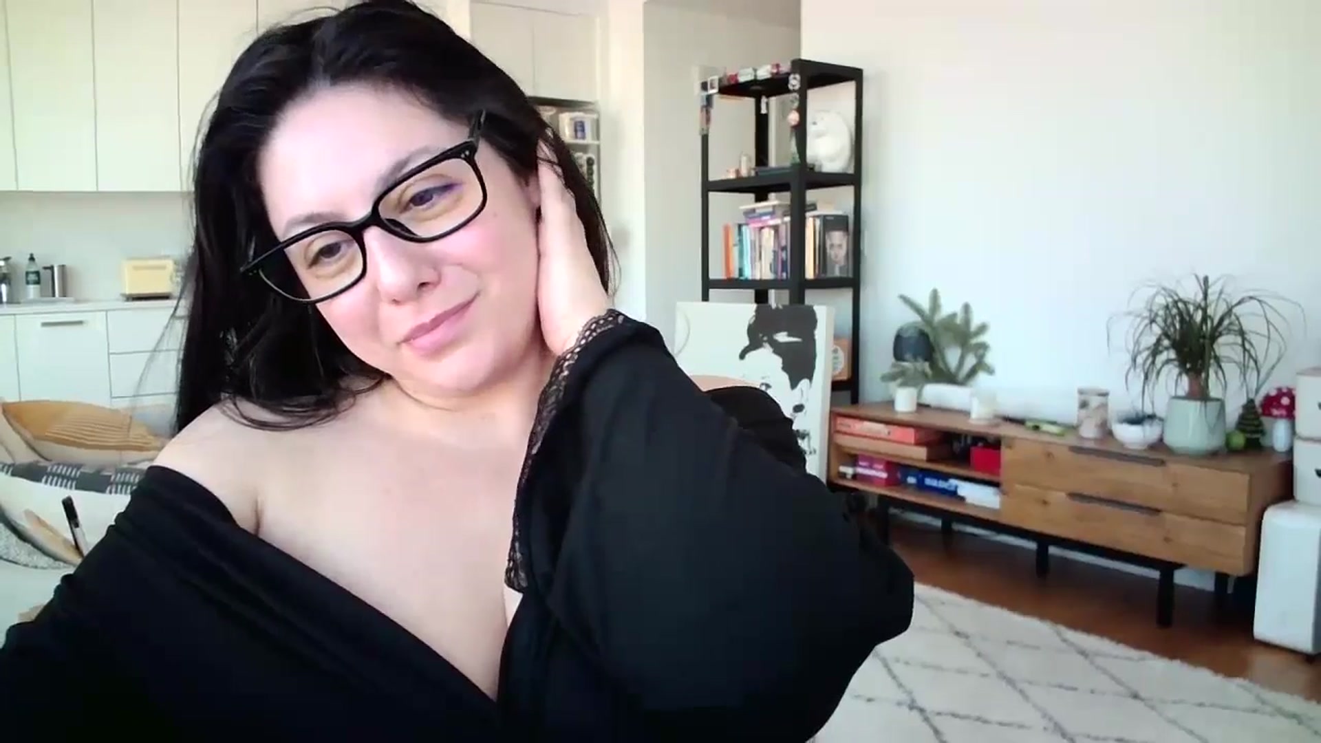 Gallery image thumbnail from SILKYWOMAN's myfreecams stream on, 01/17/2025, 16:09 image 4 of 20