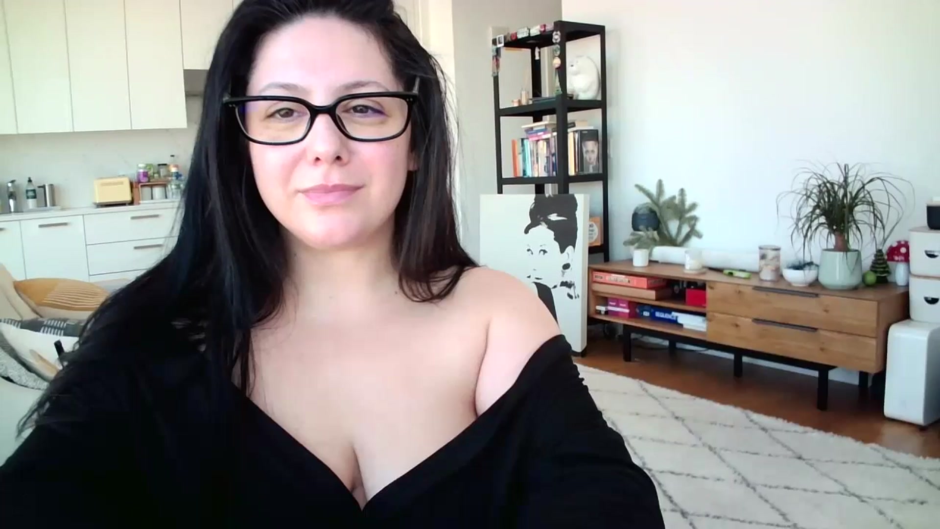 Gallery image thumbnail from SILKYWOMAN's myfreecams stream on, 01/17/2025, 16:38 image 9 of 20