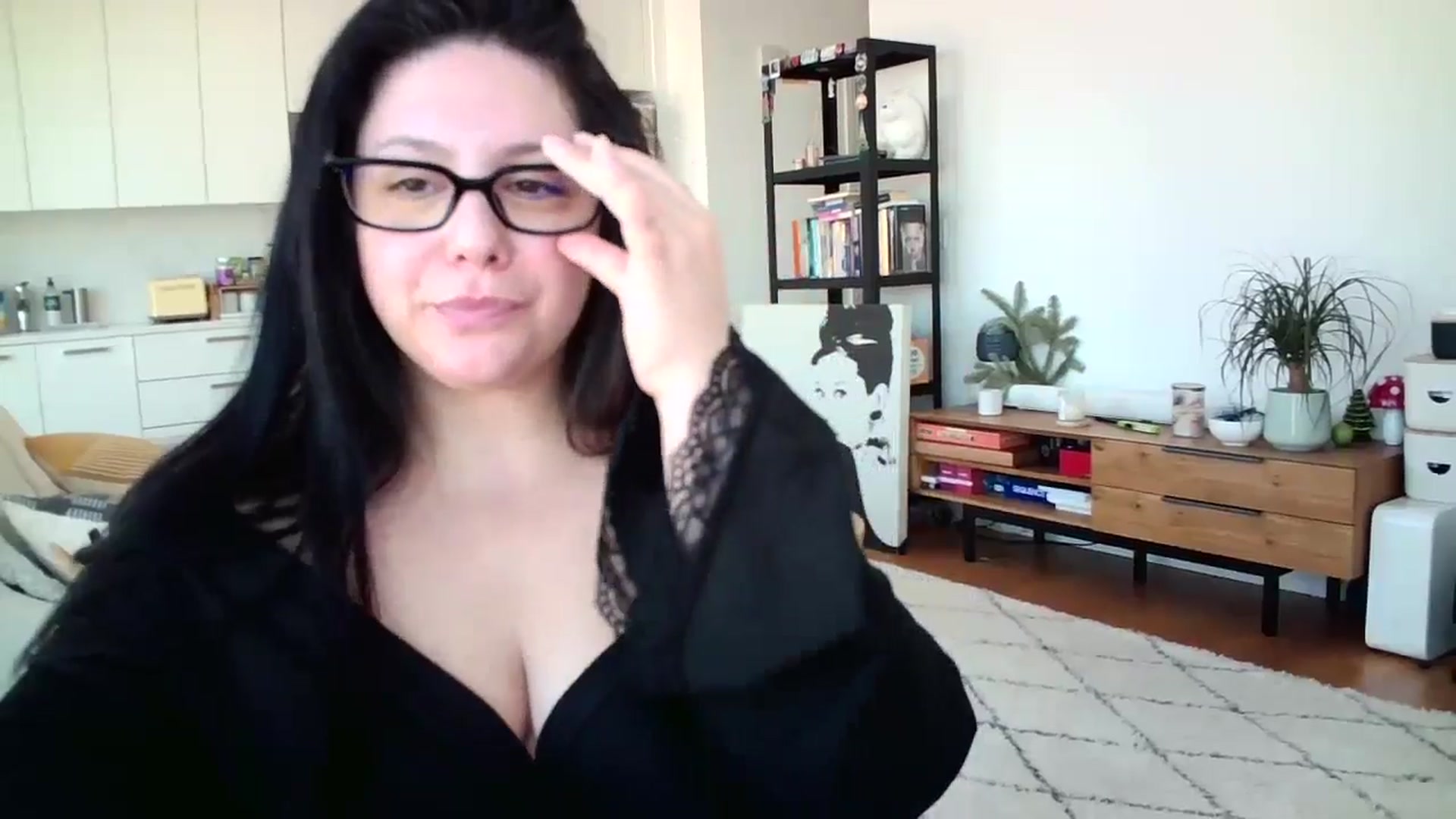 Gallery image thumbnail from SILKYWOMAN's myfreecams stream on, 01/17/2025, 16:38 image 10 of 20