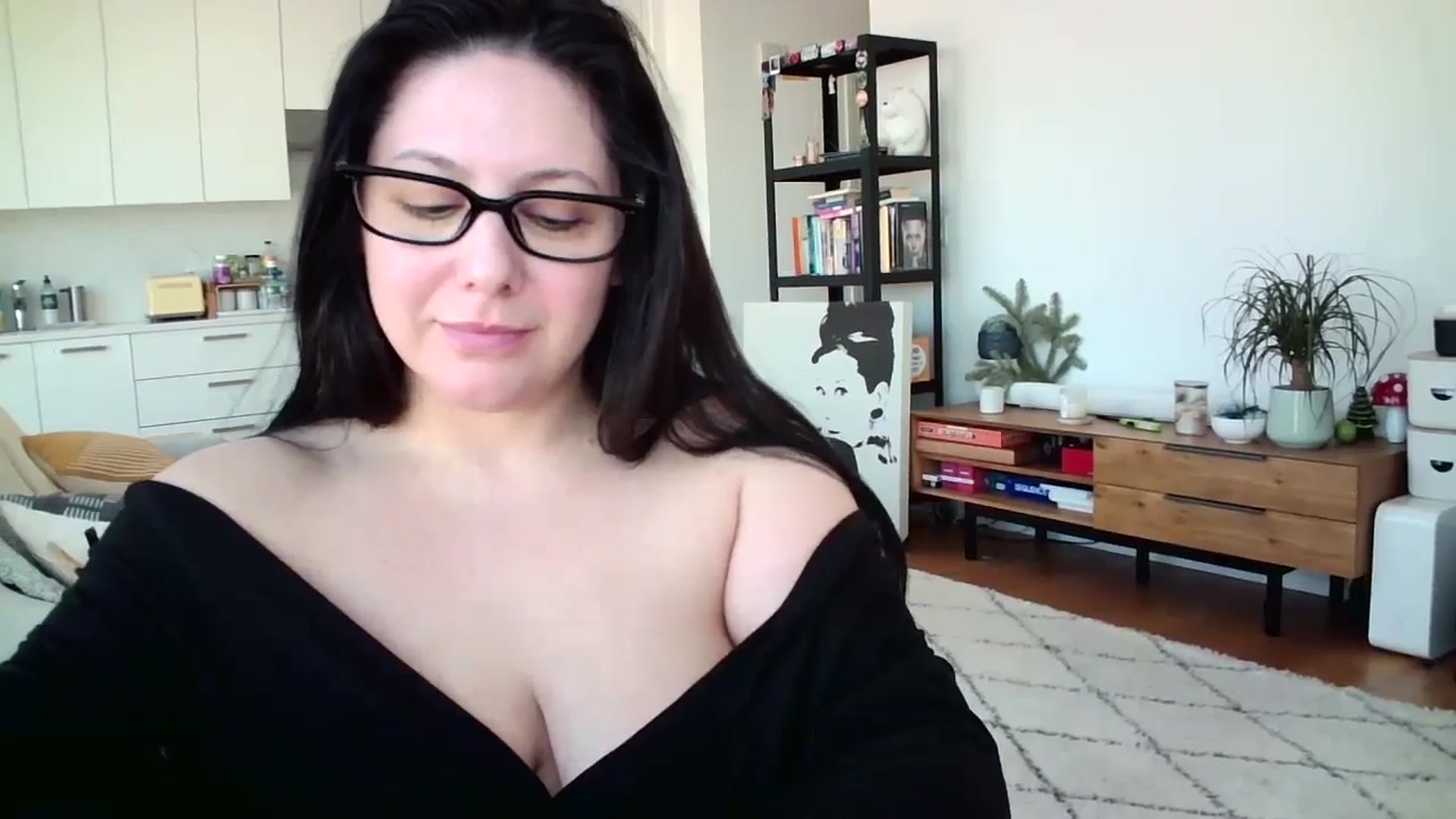 Gallery image thumbnail from SILKYWOMAN's myfreecams stream on, 01/17/2025, 16:38 image 5 of 20