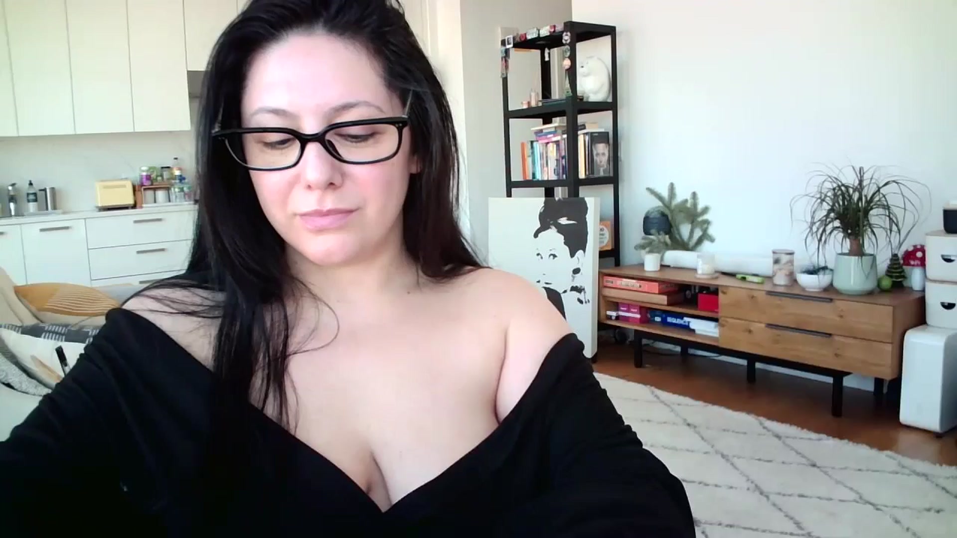 Gallery image thumbnail from SILKYWOMAN's myfreecams stream on, 01/17/2025, 16:38 image 2 of 20