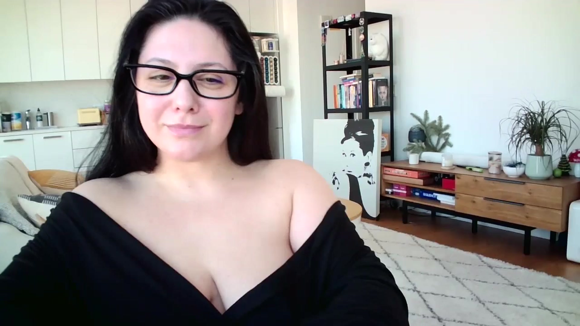 Gallery image thumbnail from SILKYWOMAN's myfreecams stream on, 01/17/2025, 16:38 image 18 of 20
