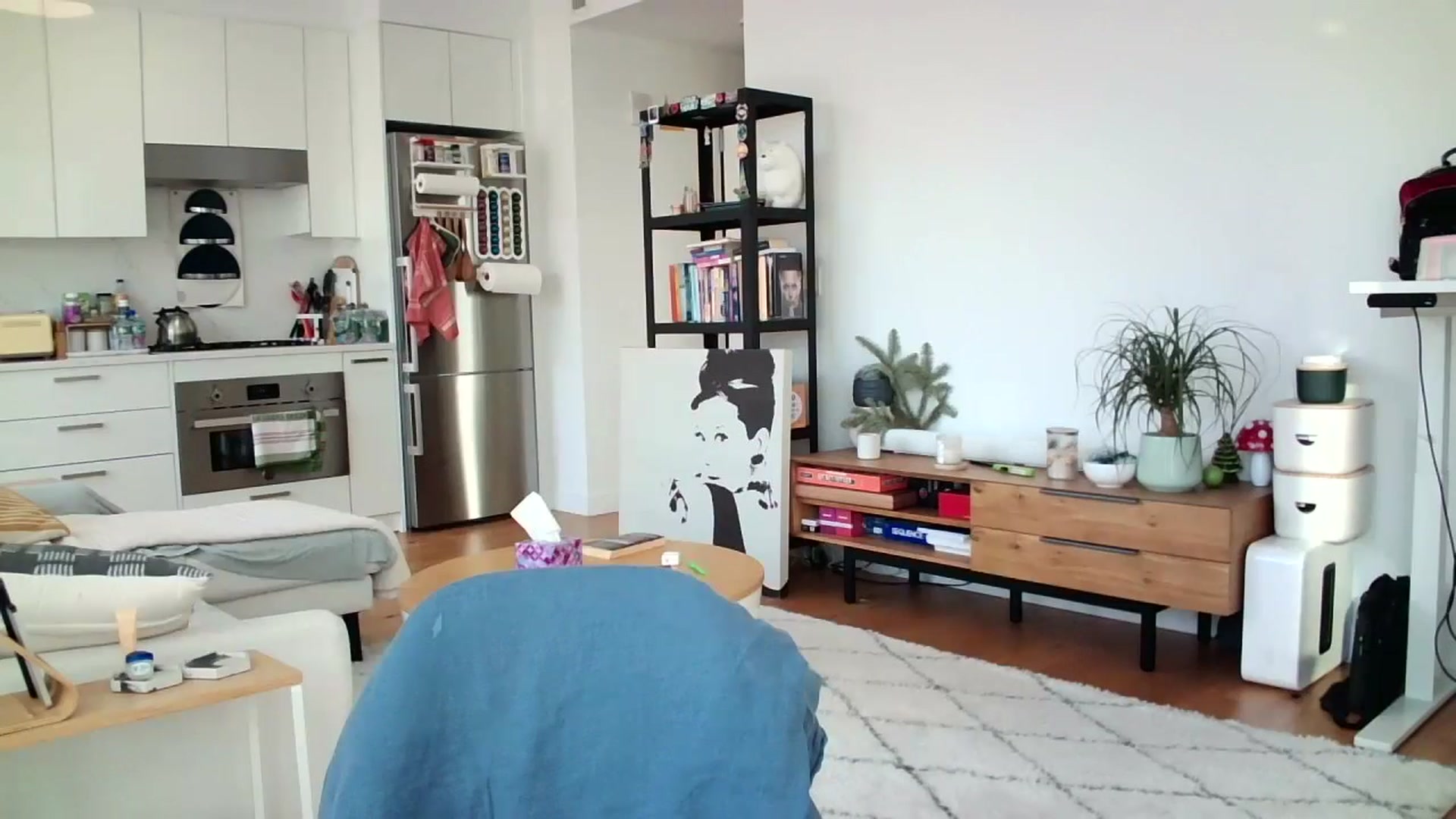 Gallery image thumbnail from SILKYWOMAN's myfreecams stream on, 01/17/2025, 20:19 image 11 of 20