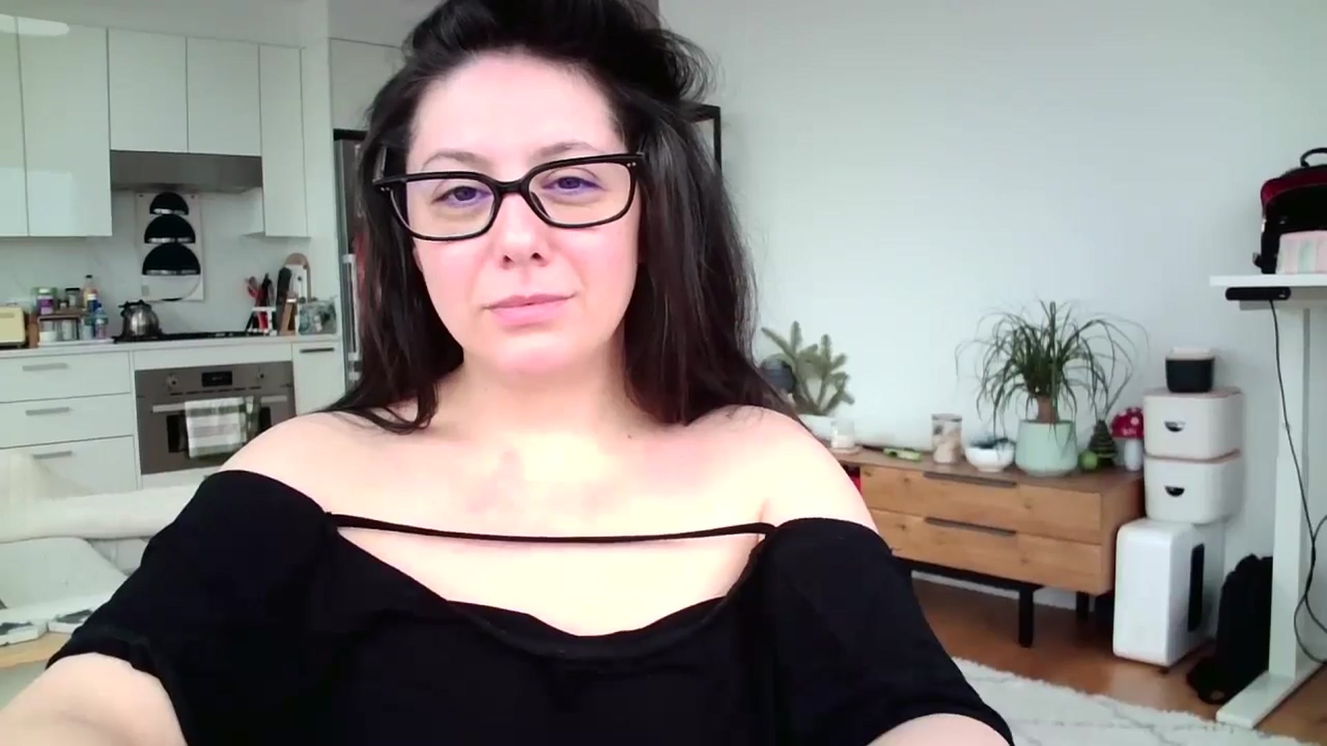 Gallery image thumbnail from SILKYWOMAN's myfreecams stream on, 01/18/2025, 15:35 image 13 of 20