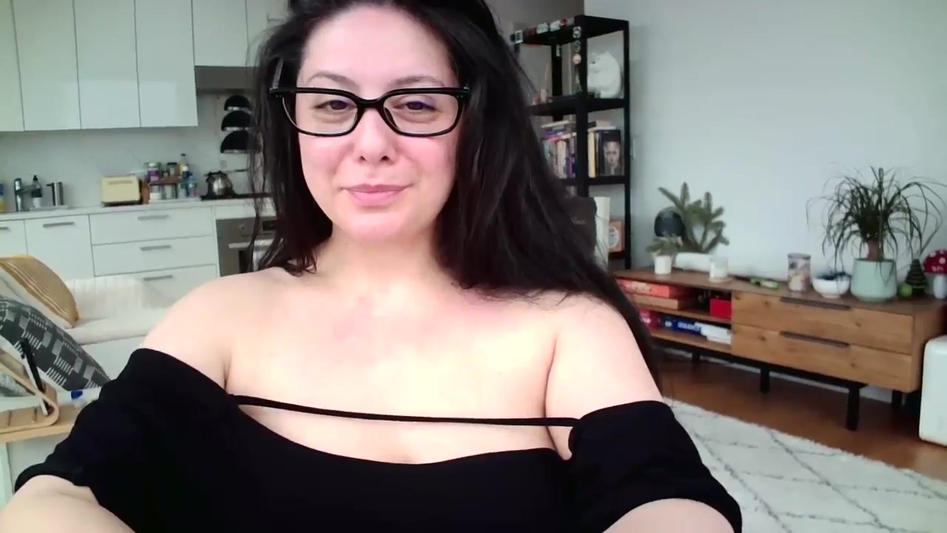 Gallery image thumbnail from SILKYWOMAN's myfreecams stream on, 01/18/2025, 15:35 image 18 of 20