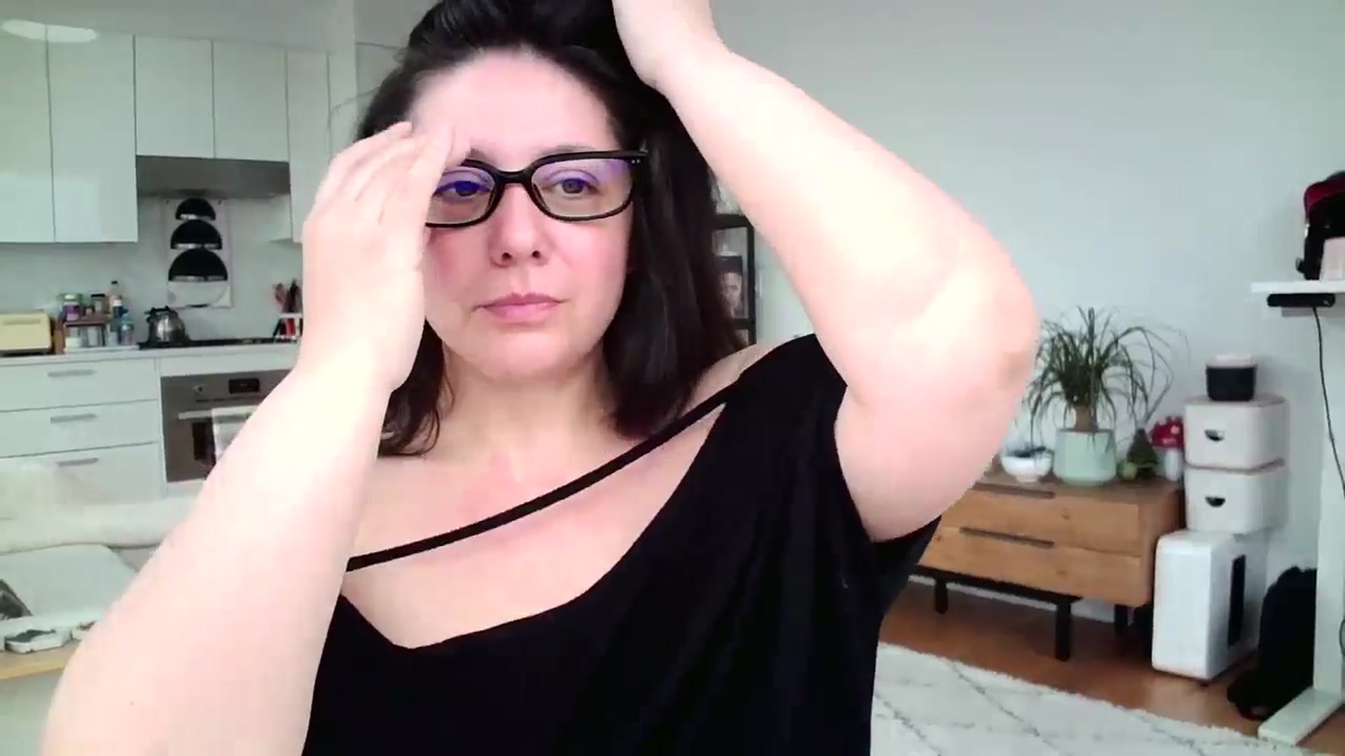 Gallery image thumbnail from SILKYWOMAN's myfreecams stream on, 01/18/2025, 15:35 image 12 of 20