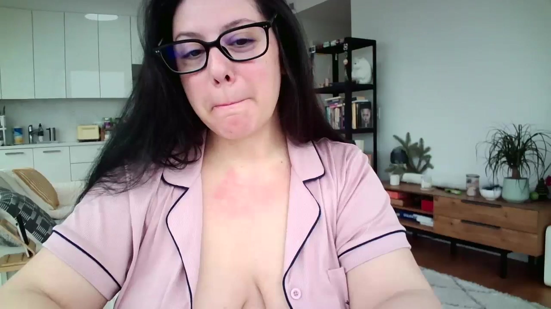 Gallery image thumbnail from SILKYWOMAN's myfreecams stream on, 01/18/2025, 15:35 image 3 of 20