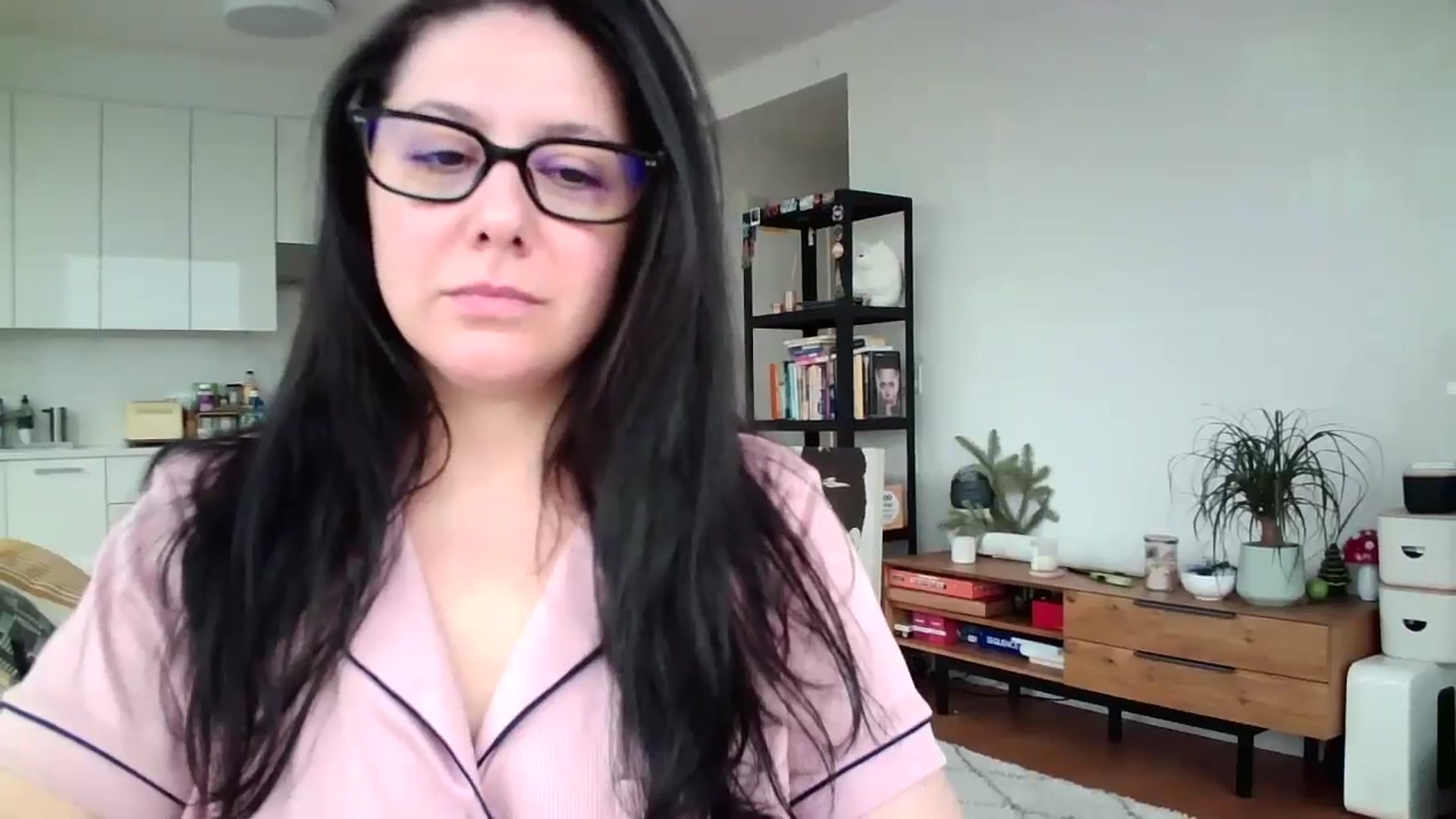 Gallery image thumbnail from SILKYWOMAN's myfreecams stream on, 01/18/2025, 17:39 image 2 of 20