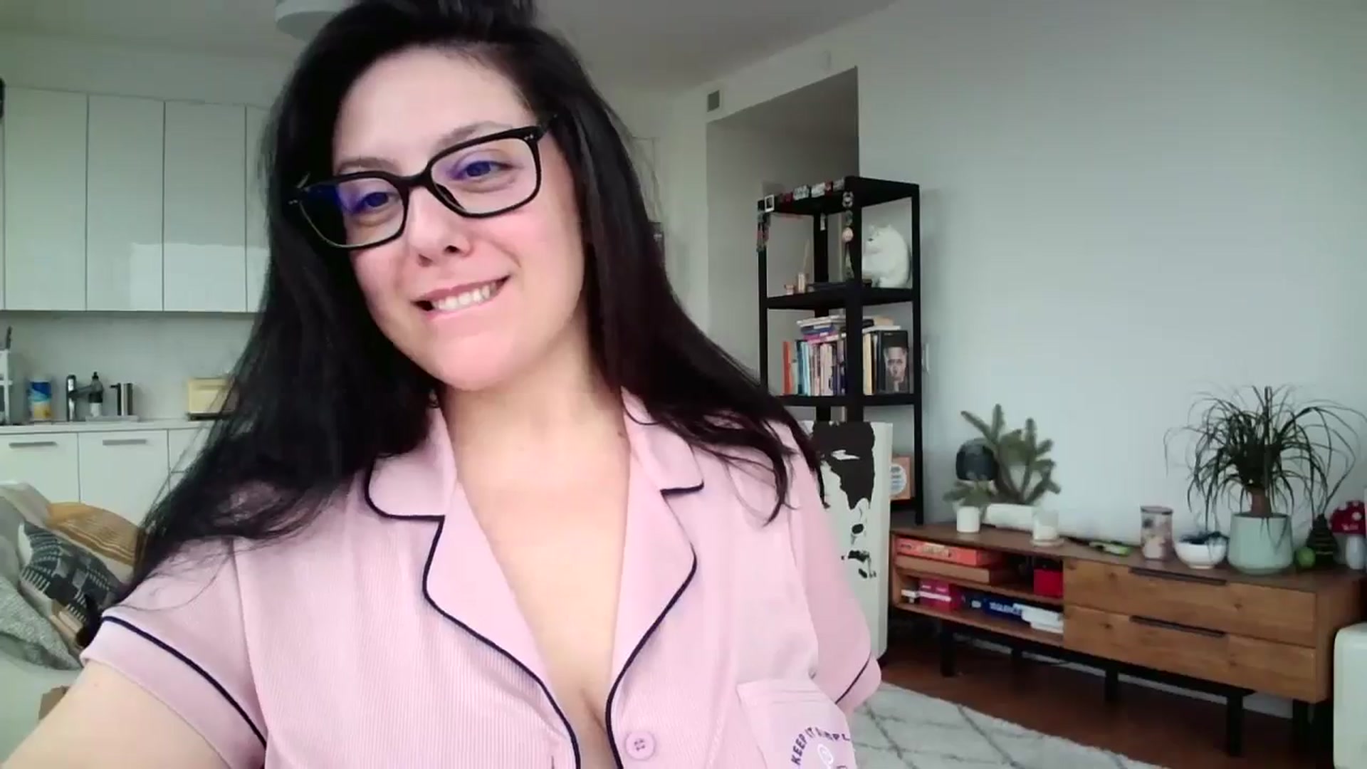 Gallery image thumbnail from SILKYWOMAN's myfreecams stream on, 01/18/2025, 17:39 image 12 of 20