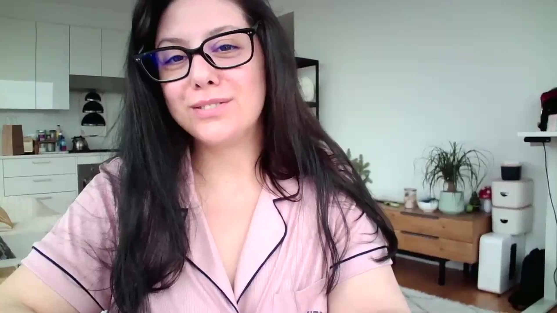 Gallery image thumbnail from SILKYWOMAN's myfreecams stream on, 01/18/2025, 18:19 image 18 of 20