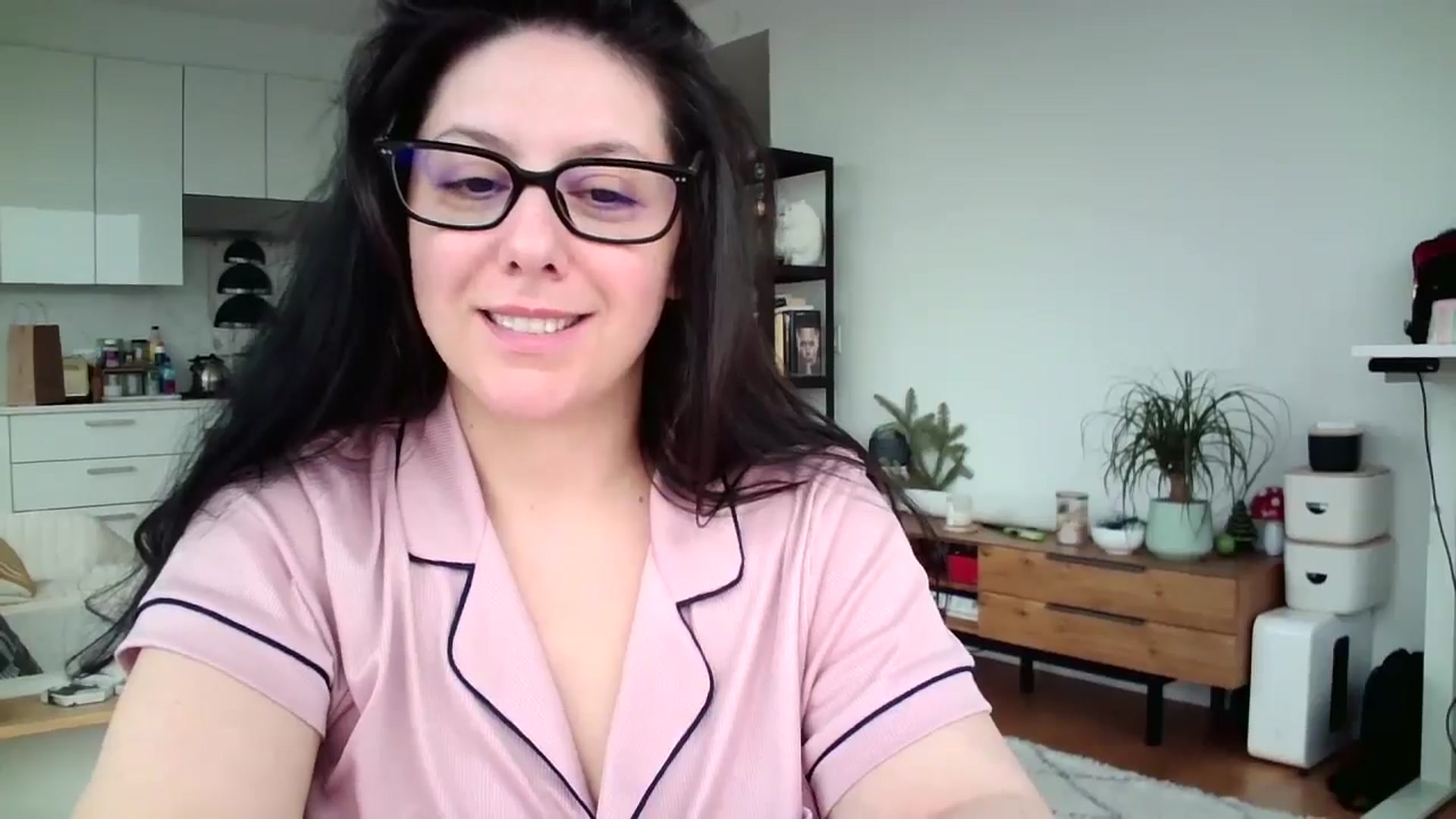 Gallery image thumbnail from SILKYWOMAN's myfreecams stream on, 01/18/2025, 18:19 image 11 of 20