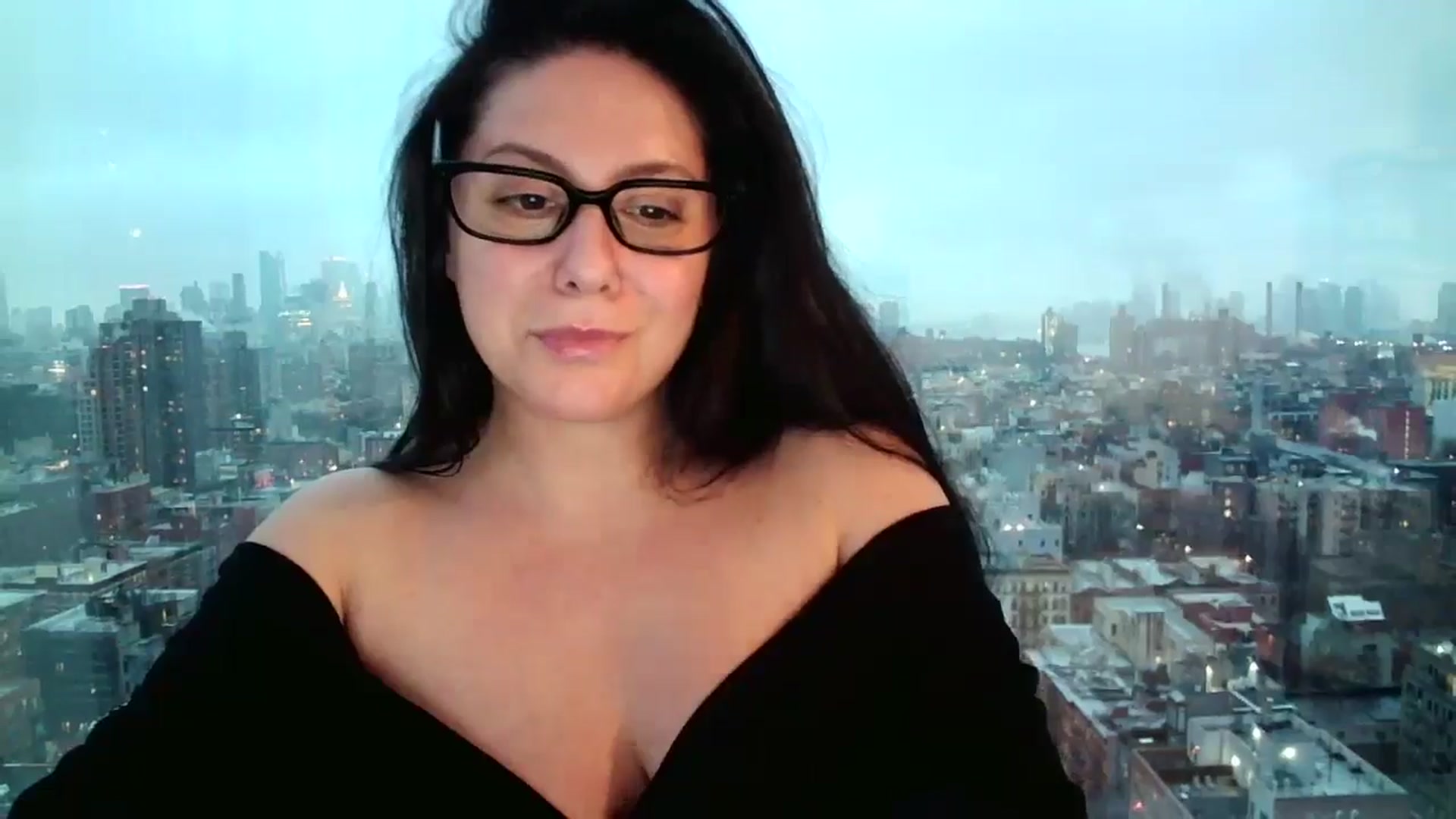 Gallery image thumbnail from SILKYWOMAN's myfreecams stream on, 01/18/2025, 22:16 image 6 of 20