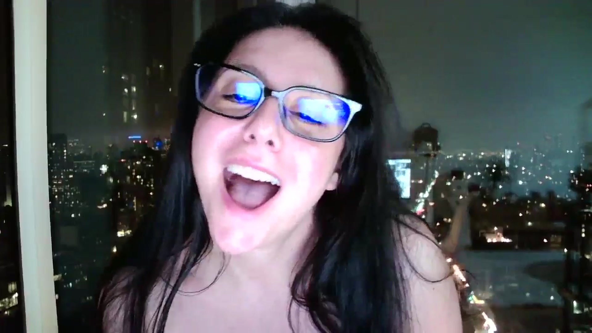 Gallery image thumbnail from SILKYWOMAN's myfreecams stream on, 01/19/2025, 03:35 image 11 of 20