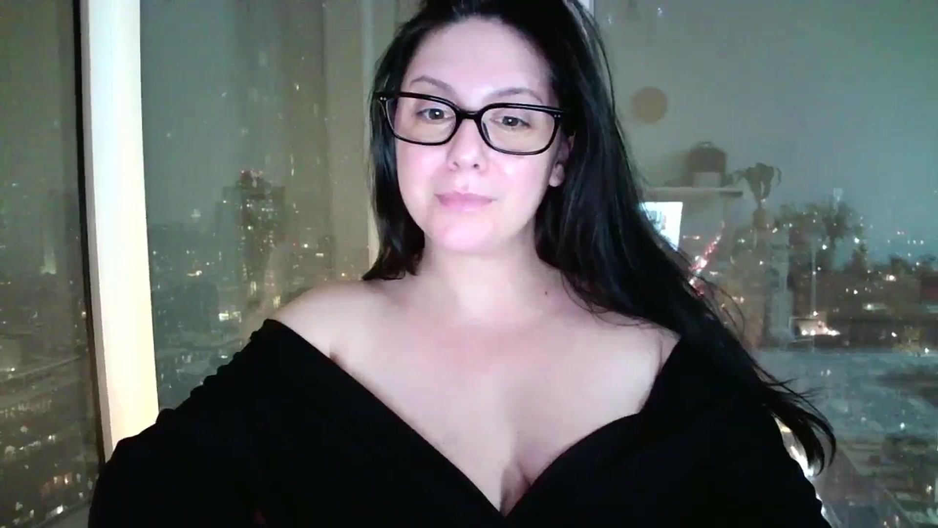 Gallery image thumbnail from SILKYWOMAN's myfreecams stream on, 01/20/2025, 02:15 image 11 of 20