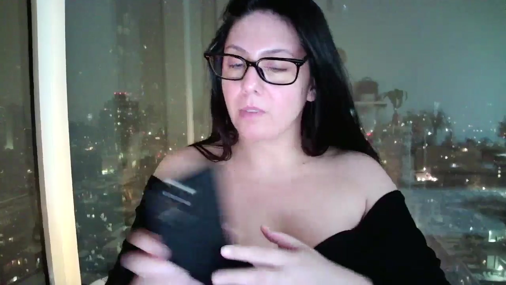 Gallery image thumbnail from SILKYWOMAN's myfreecams stream on, 01/20/2025, 02:15 image 19 of 20