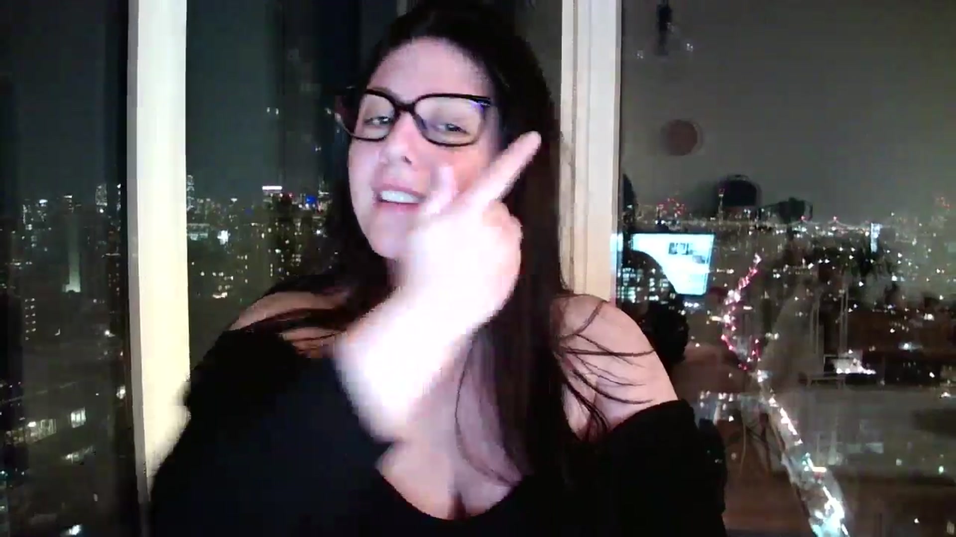 Gallery image thumbnail from SILKYWOMAN's myfreecams stream on, 01/20/2025, 23:10 image 11 of 20