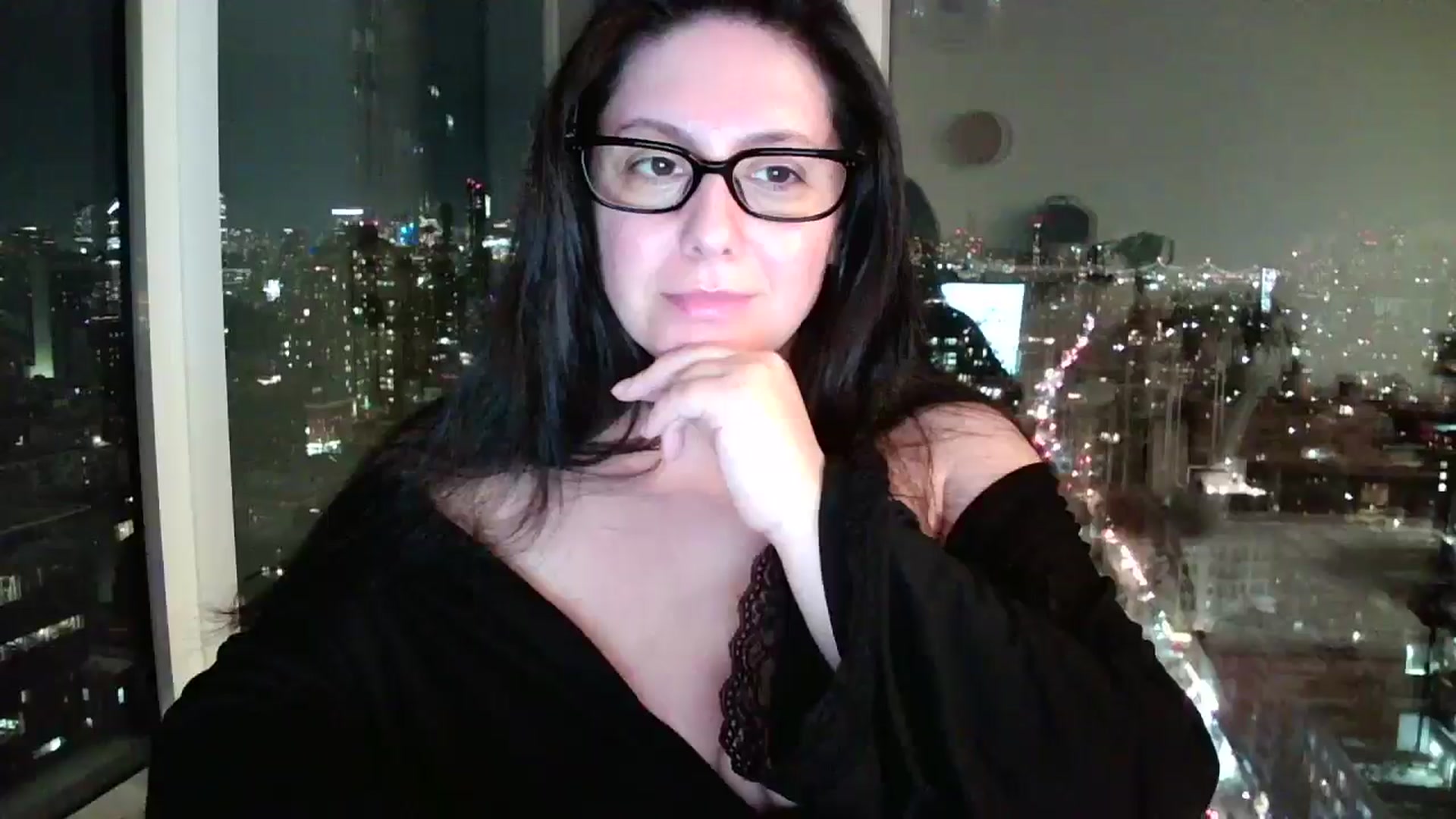 Gallery image thumbnail from SILKYWOMAN's myfreecams stream on, 01/22/2025, 02:50 image 18 of 20