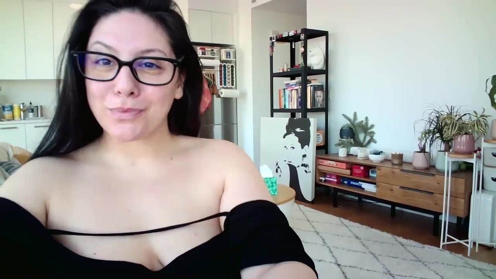 Gallery image thumbnail from SILKYWOMAN's myfreecams stream on, 01/22/2025, 15:11 image 3 of 20