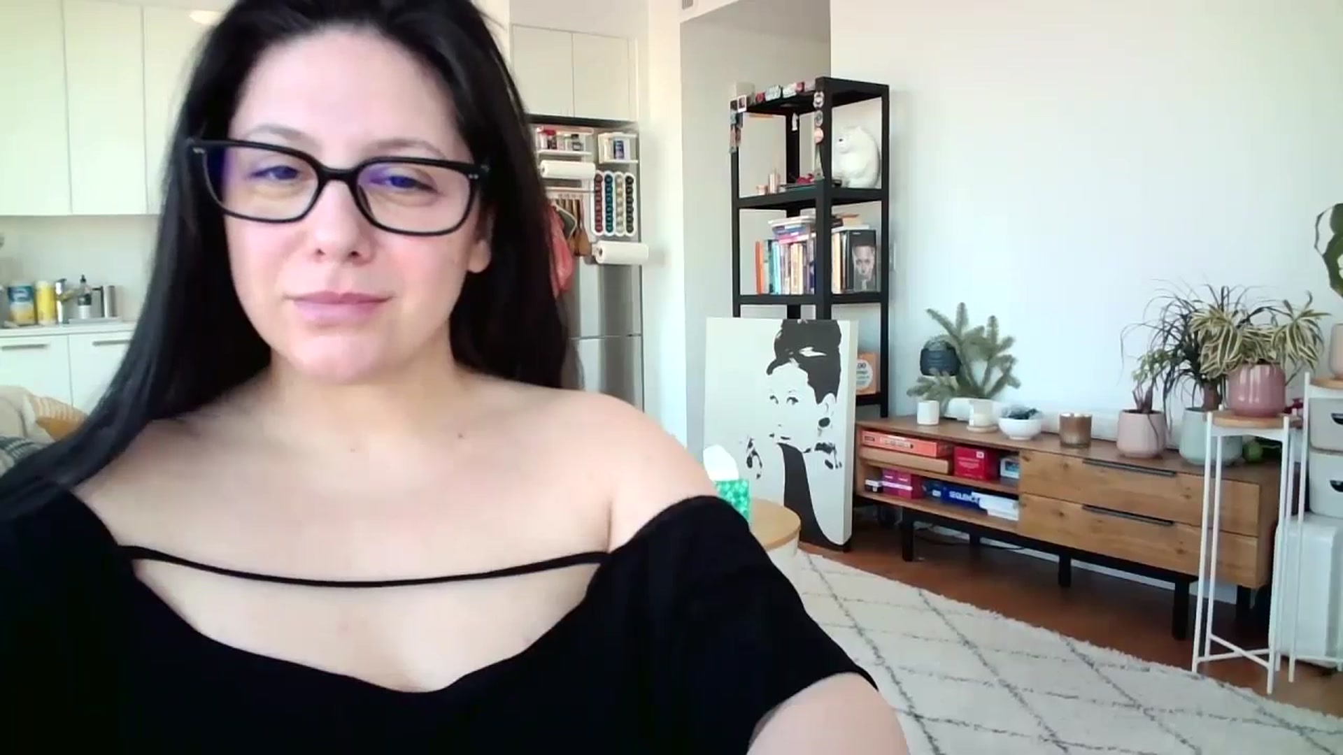 Gallery image thumbnail from SILKYWOMAN's myfreecams stream on, 01/22/2025, 15:11 image 4 of 20