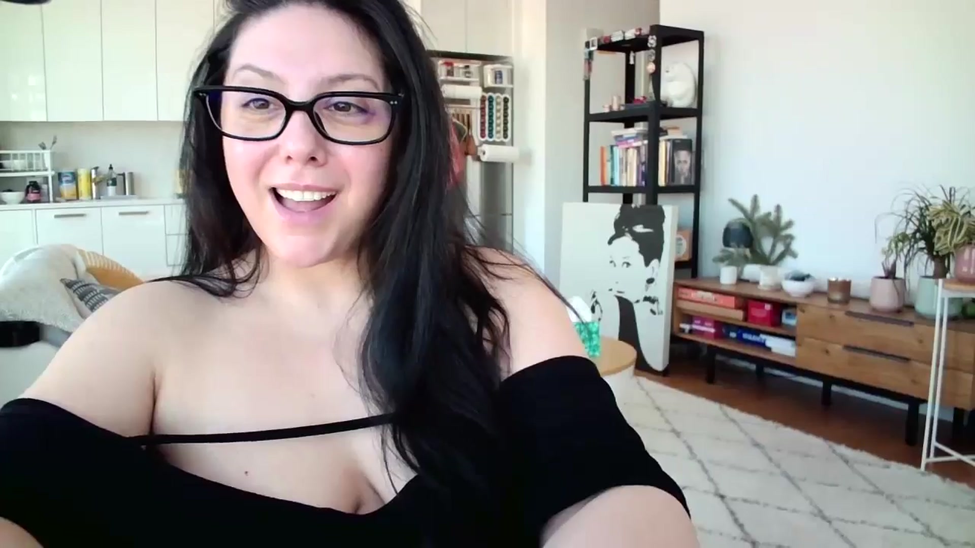 Gallery image thumbnail from SILKYWOMAN's myfreecams stream on, 01/22/2025, 15:45 image 14 of 20