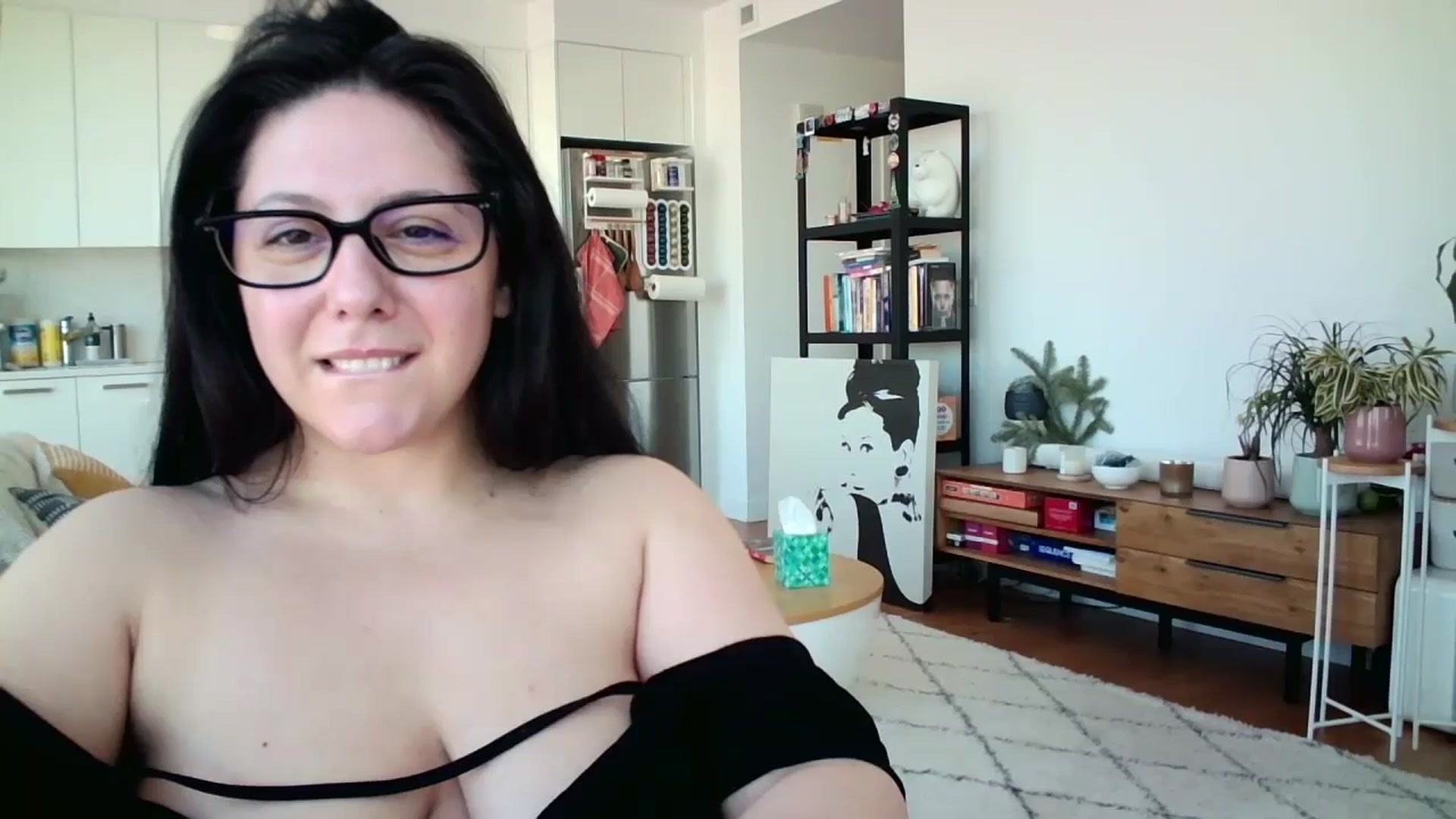 Gallery image thumbnail from SILKYWOMAN's myfreecams stream on, 01/22/2025, 15:45 image 9 of 20