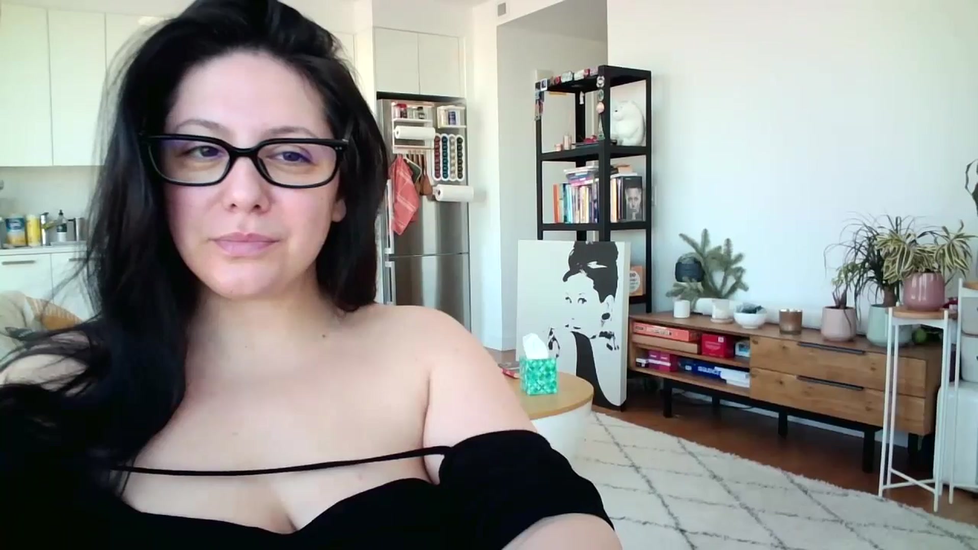 Gallery image thumbnail from SILKYWOMAN's myfreecams stream on, 01/22/2025, 15:45 image 8 of 20