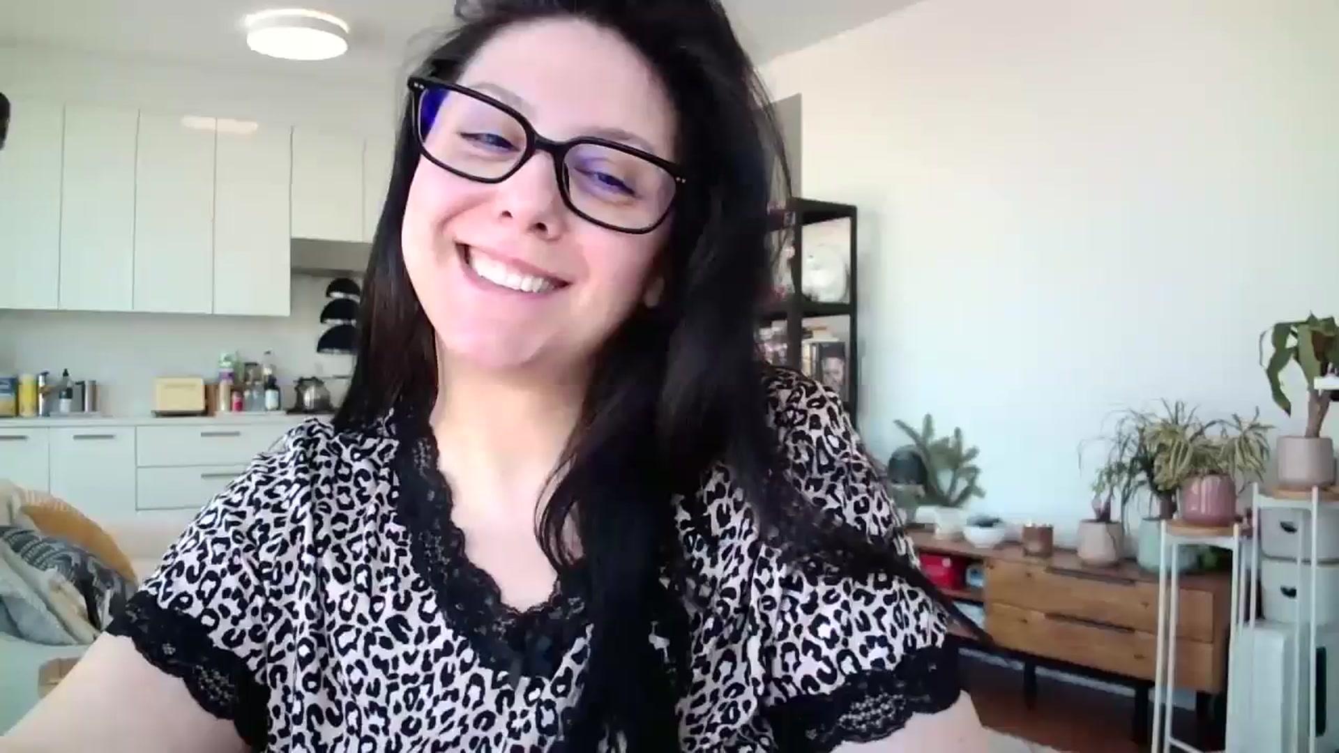 Gallery image thumbnail from SILKYWOMAN's myfreecams stream on, 01/22/2025, 19:01 image 11 of 20