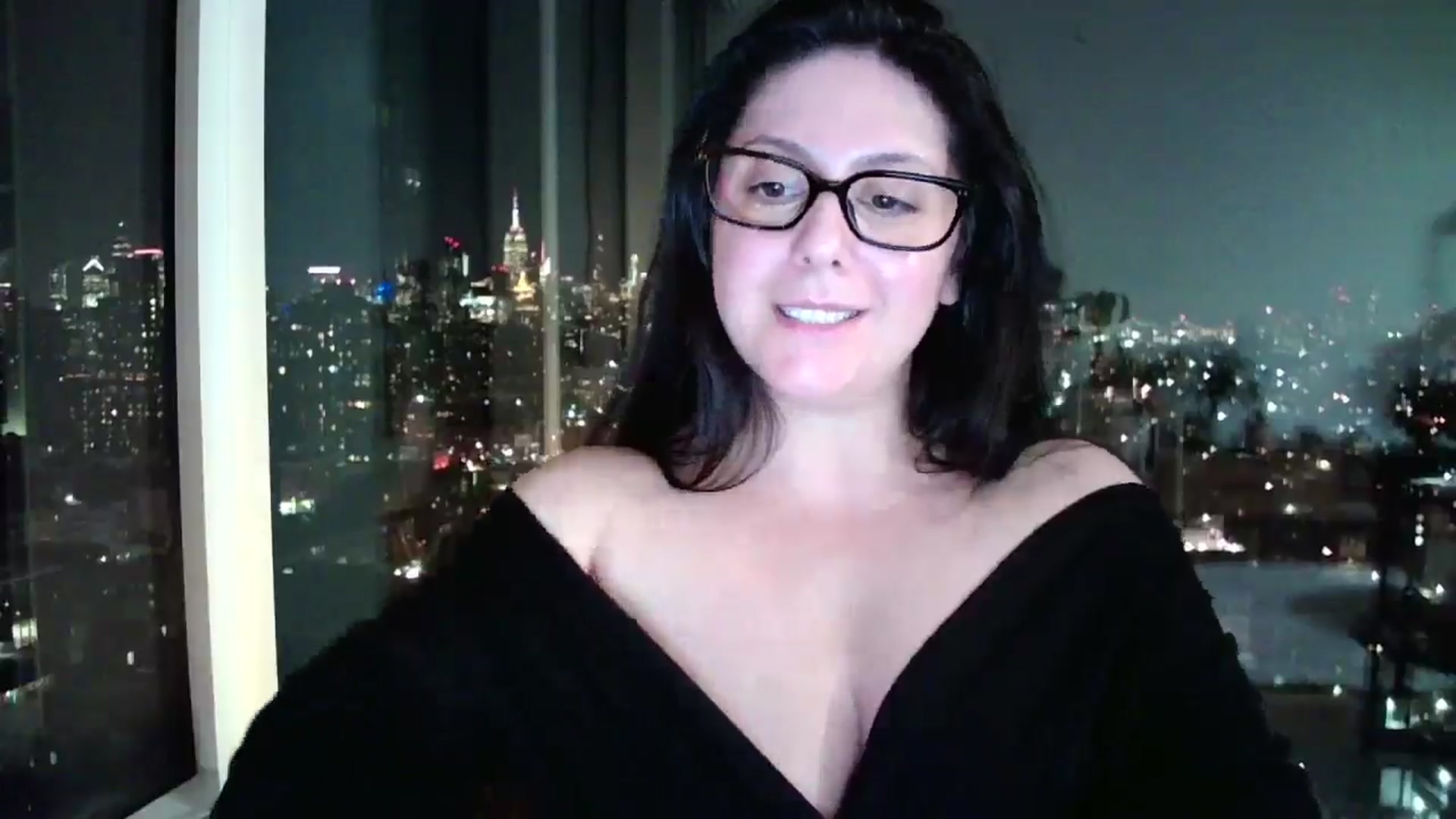 Gallery image thumbnail from SILKYWOMAN's myfreecams stream on, 01/23/2025, 23:28 image 15 of 20