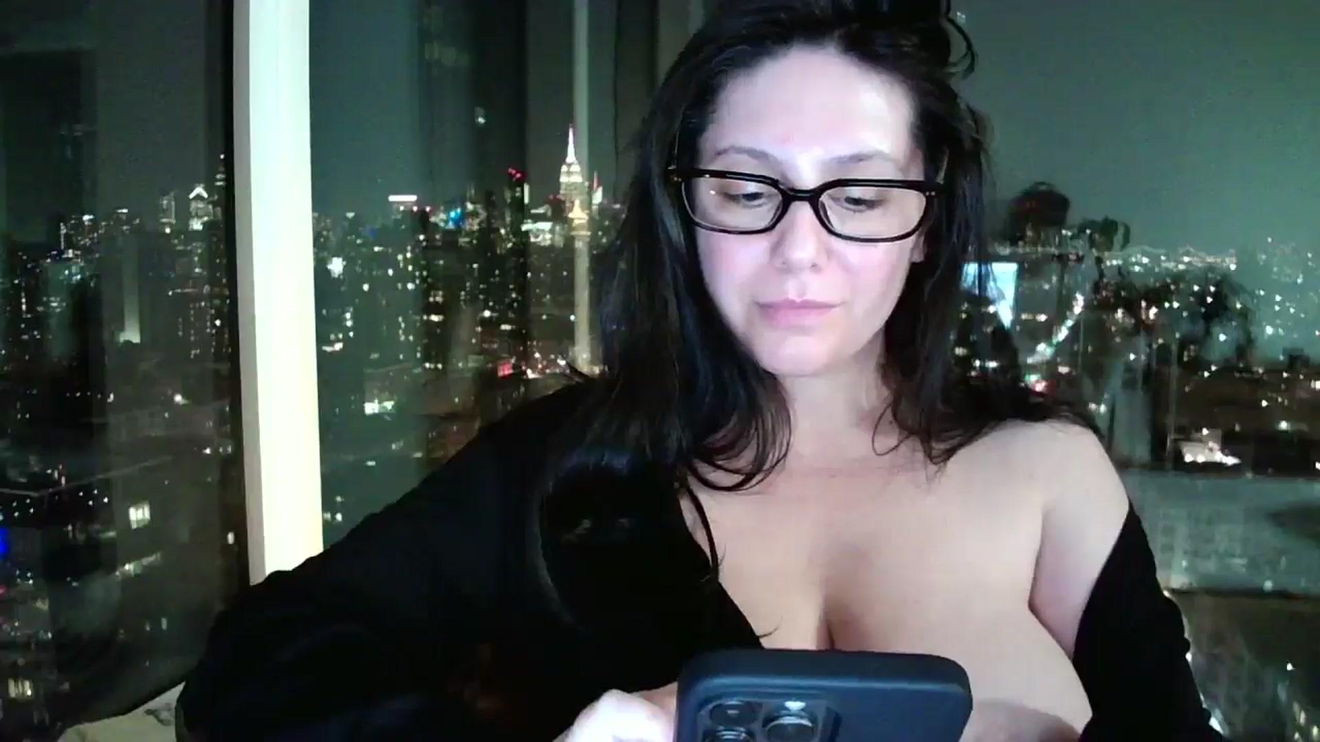 Gallery image thumbnail from SILKYWOMAN's myfreecams stream on, 01/23/2025, 23:28 image 18 of 20