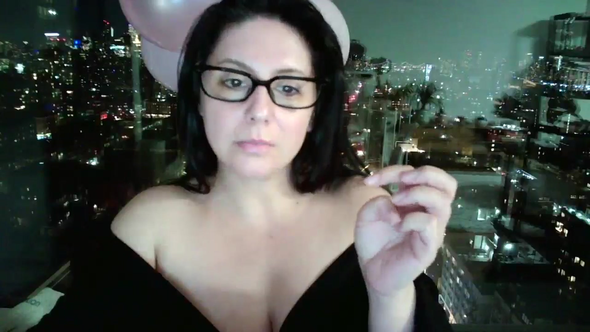 Gallery image thumbnail from SILKYWOMAN's myfreecams stream on, 01/25/2025, 24:36 image 9 of 20