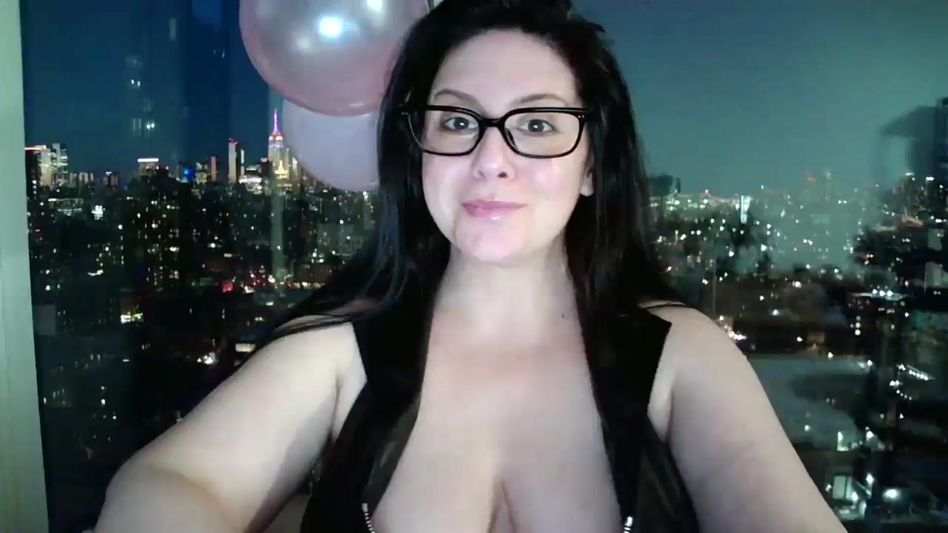 Gallery image thumbnail from SILKYWOMAN's myfreecams stream on, 01/25/2025, 24:36 image 1 of 20