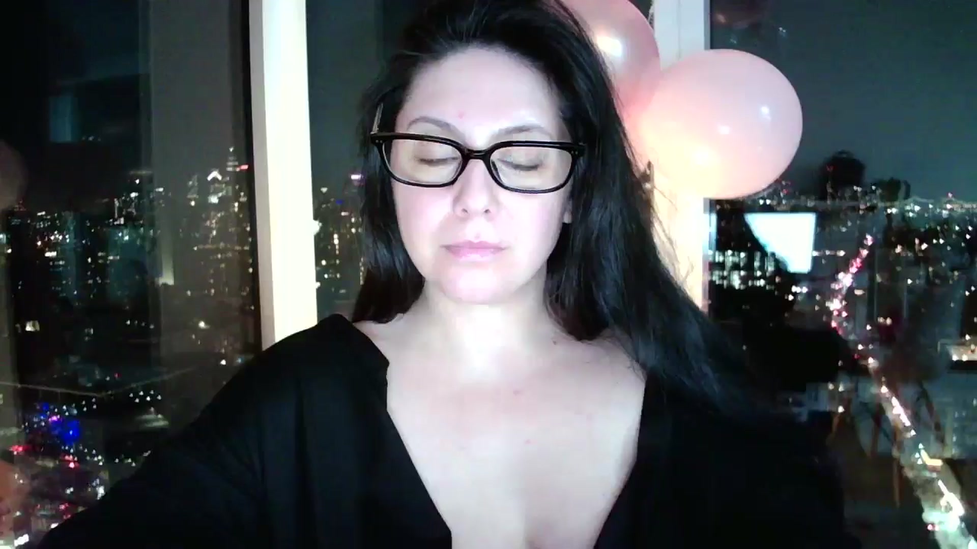 Gallery image thumbnail from SILKYWOMAN's myfreecams stream on, 01/25/2025, 04:01 image 19 of 20