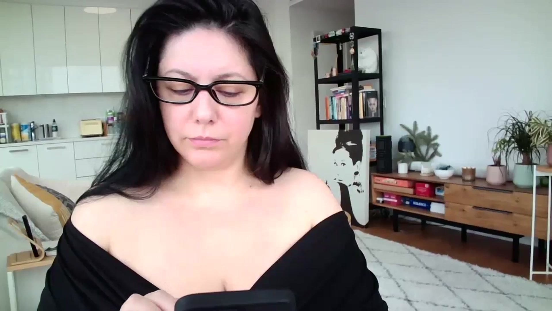 Gallery image thumbnail from SILKYWOMAN's myfreecams stream on, 01/28/2025, 15:48 image 5 of 20