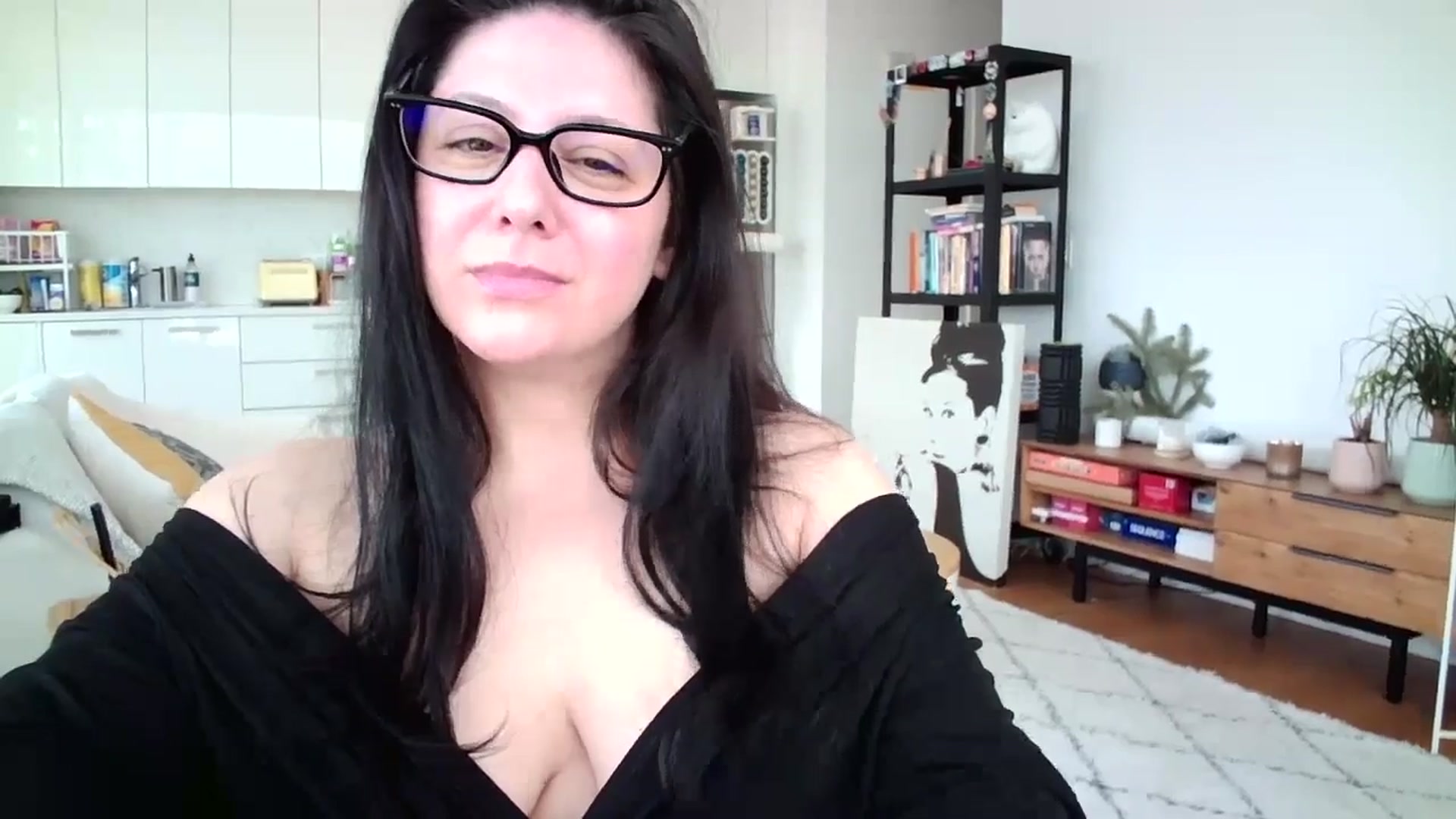 Gallery image thumbnail from SILKYWOMAN's myfreecams stream on, 01/28/2025, 15:48 image 15 of 20