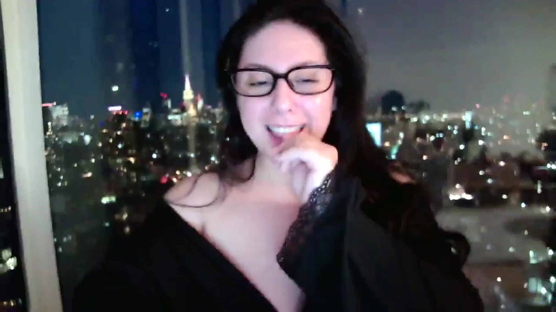 Gallery image thumbnail from SILKYWOMAN's myfreecams stream on, 01/30/2025, 22:57 image 9 of 20