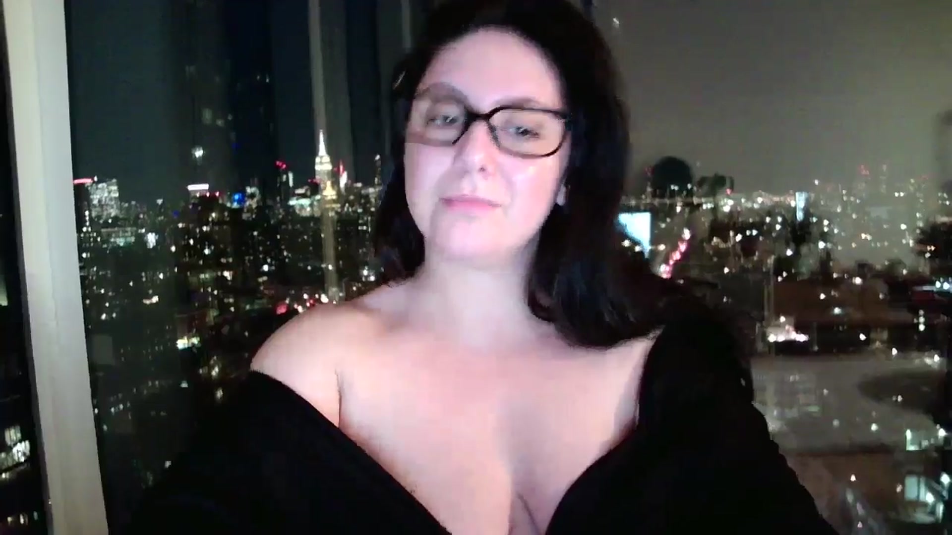 Gallery image thumbnail from SILKYWOMAN's myfreecams stream on, 01/30/2025, 22:57 image 16 of 20