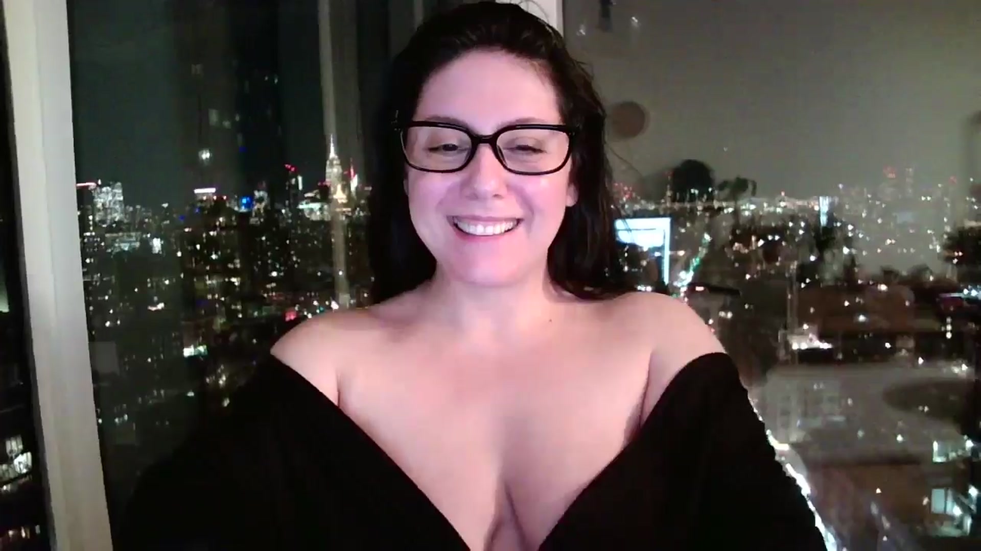 Gallery image thumbnail from SILKYWOMAN's myfreecams stream on, 01/31/2025, 24:14 image 2 of 20
