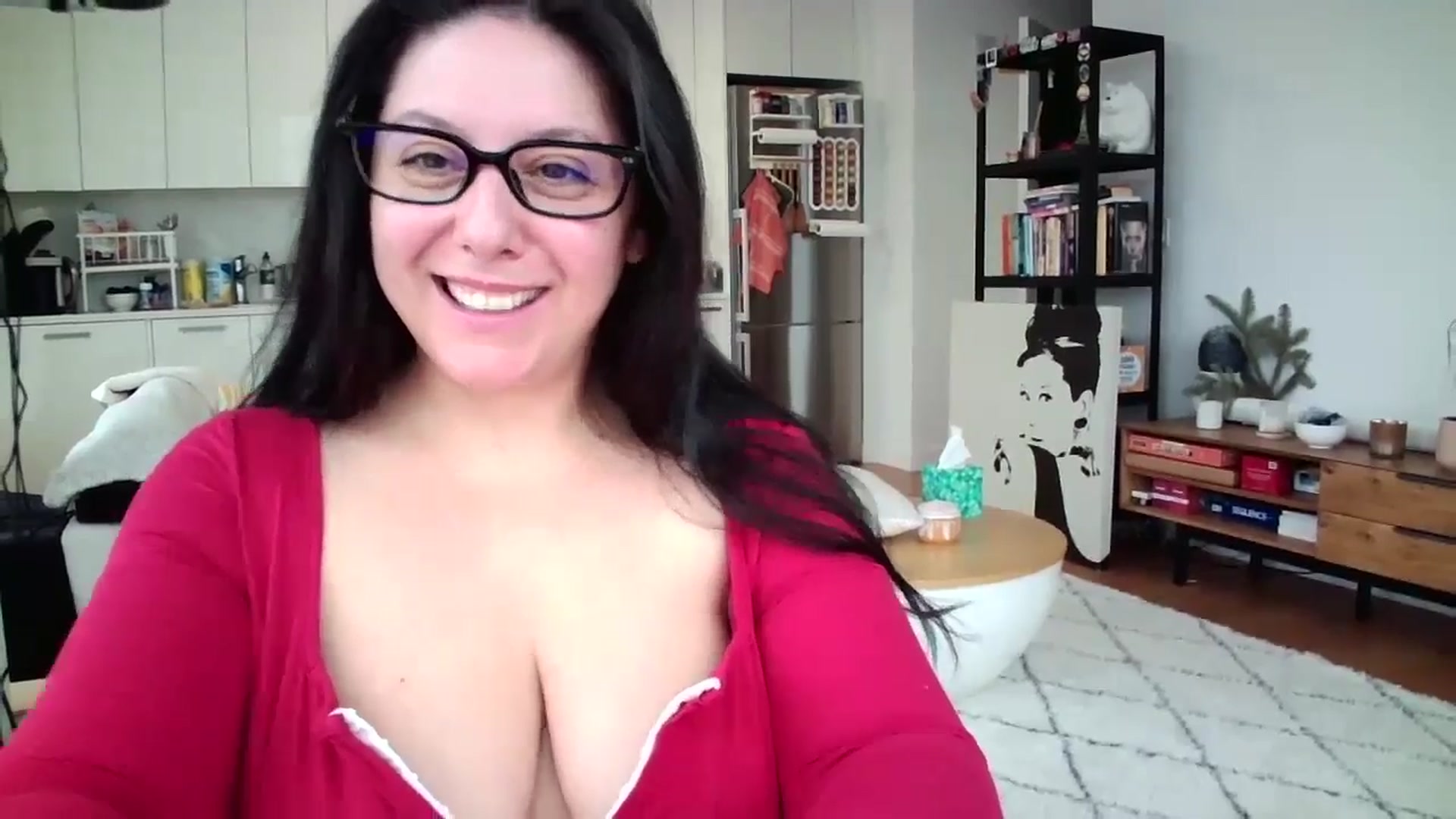 Gallery image thumbnail from SILKYWOMAN's myfreecams stream on, 02/06/2025, 16:38 image 6 of 20