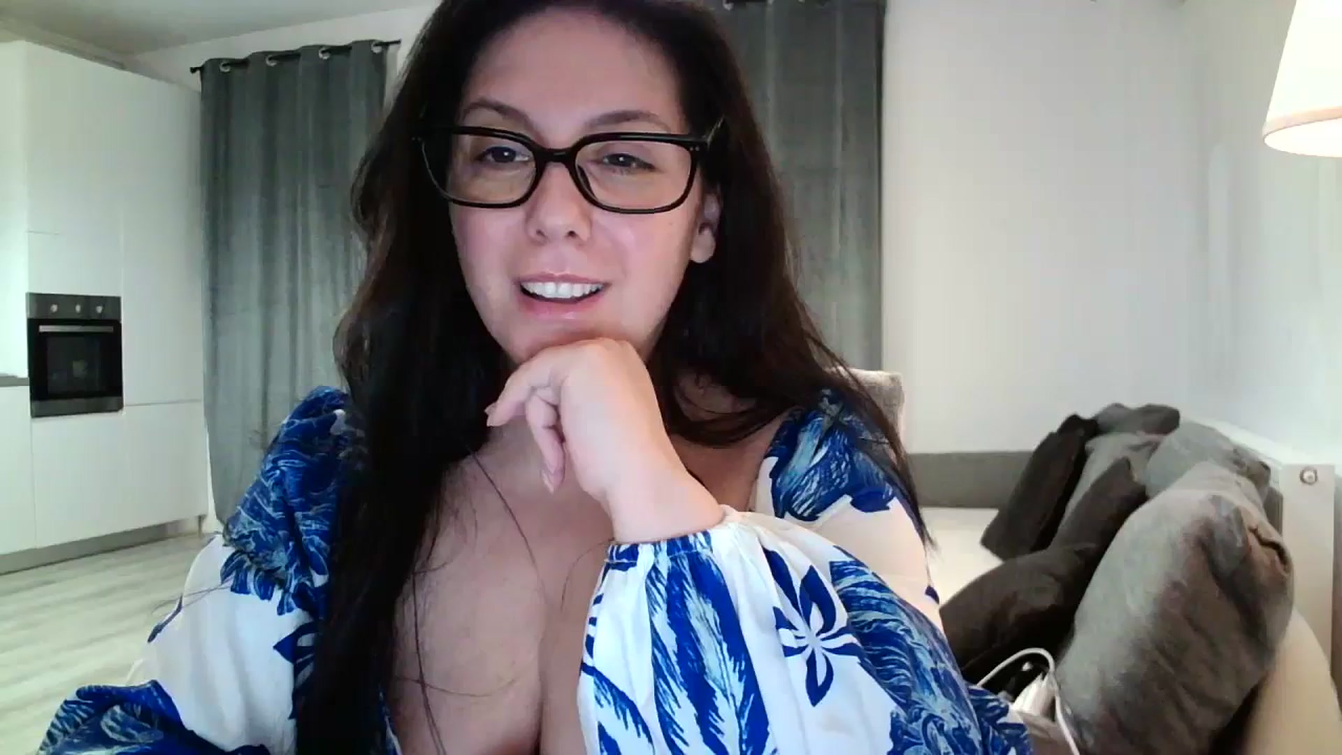 Gallery image thumbnail from SILKYWOMAN's myfreecams stream on, 05/01/2025, 18:51 image 3 of 20