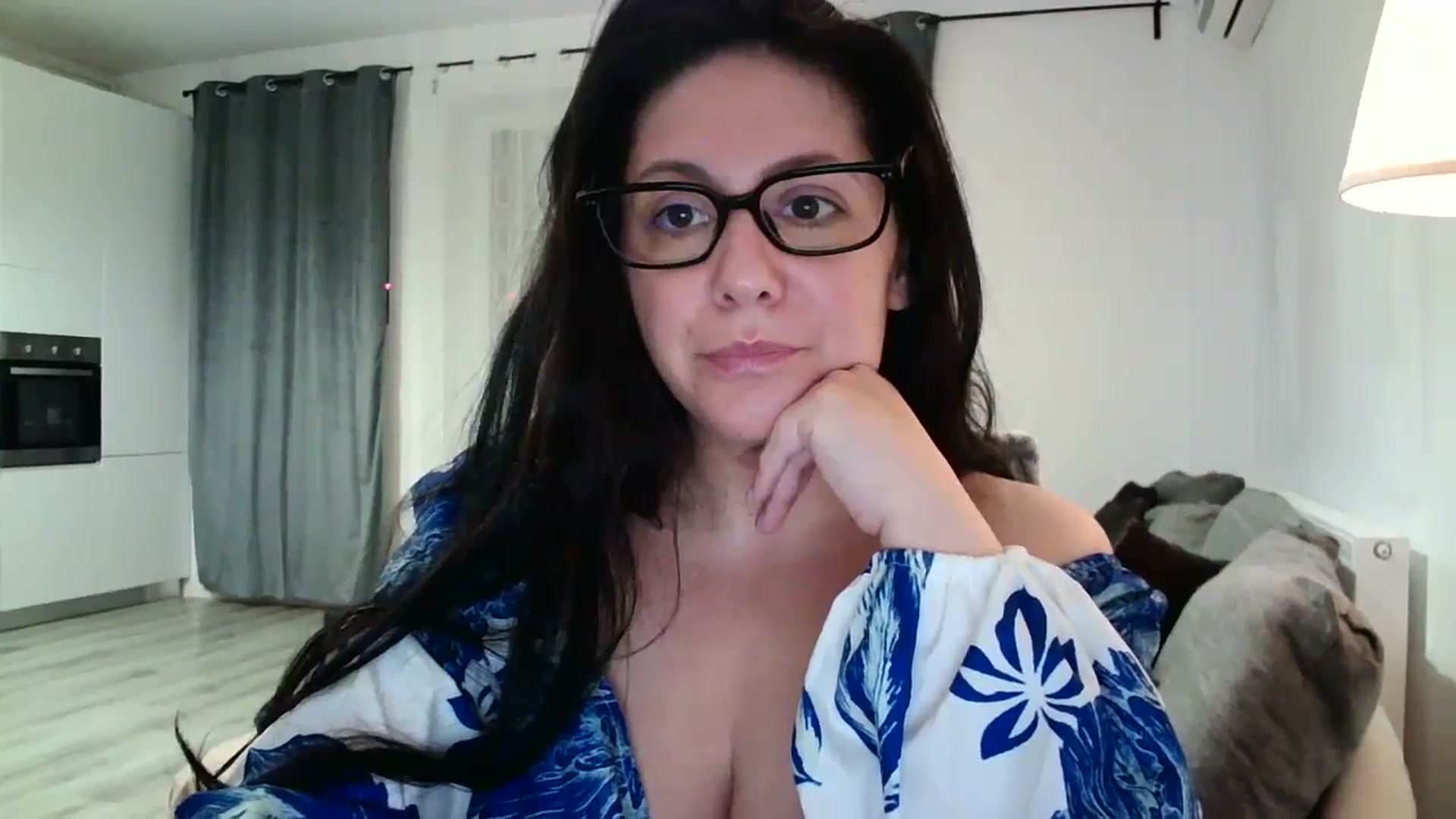 Gallery image thumbnail from SILKYWOMAN's myfreecams stream on, 05/01/2025, 21:09 image 4 of 20