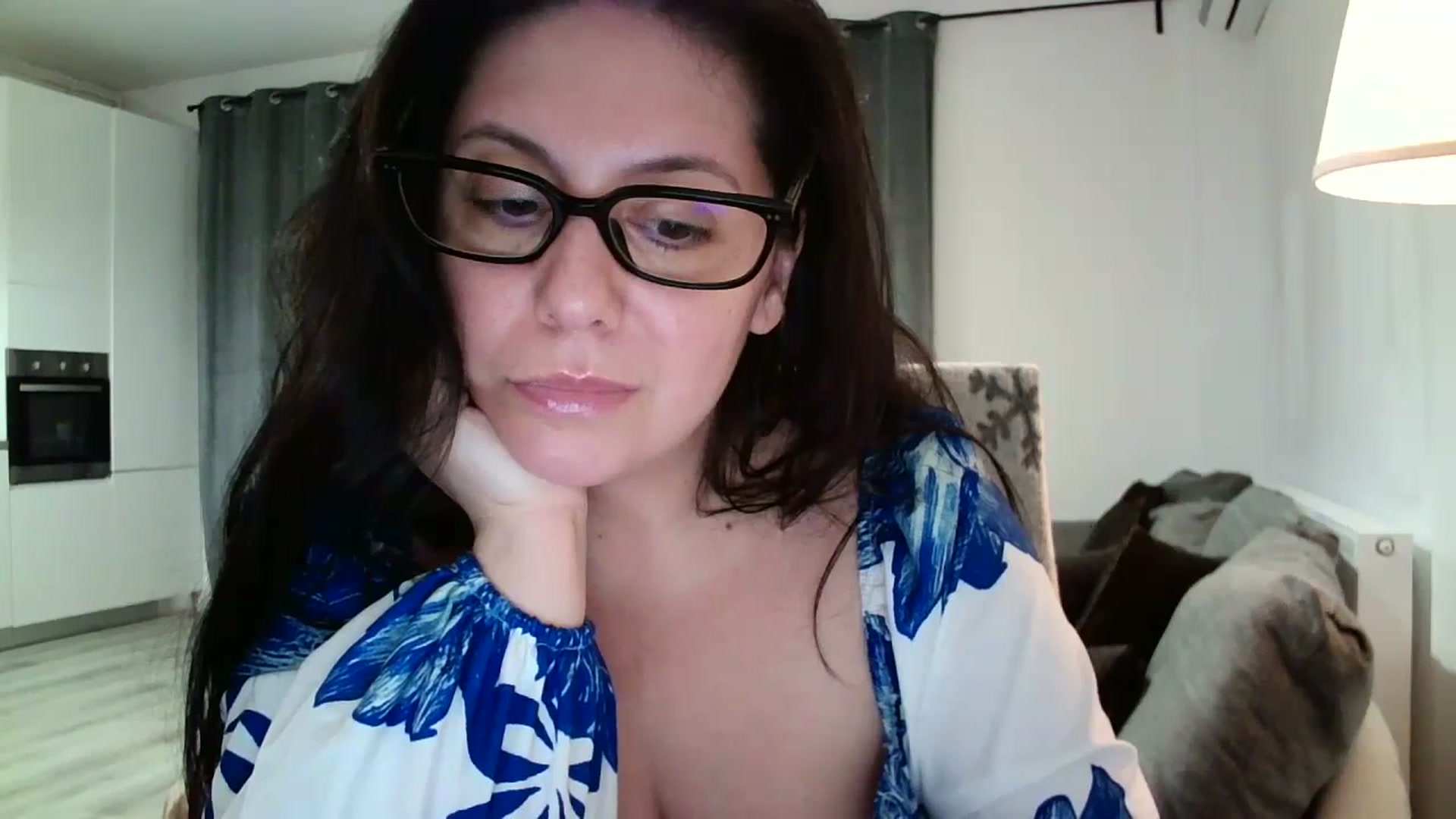 Gallery image thumbnail from SILKYWOMAN's myfreecams stream on, 05/01/2025, 21:09 image 17 of 20