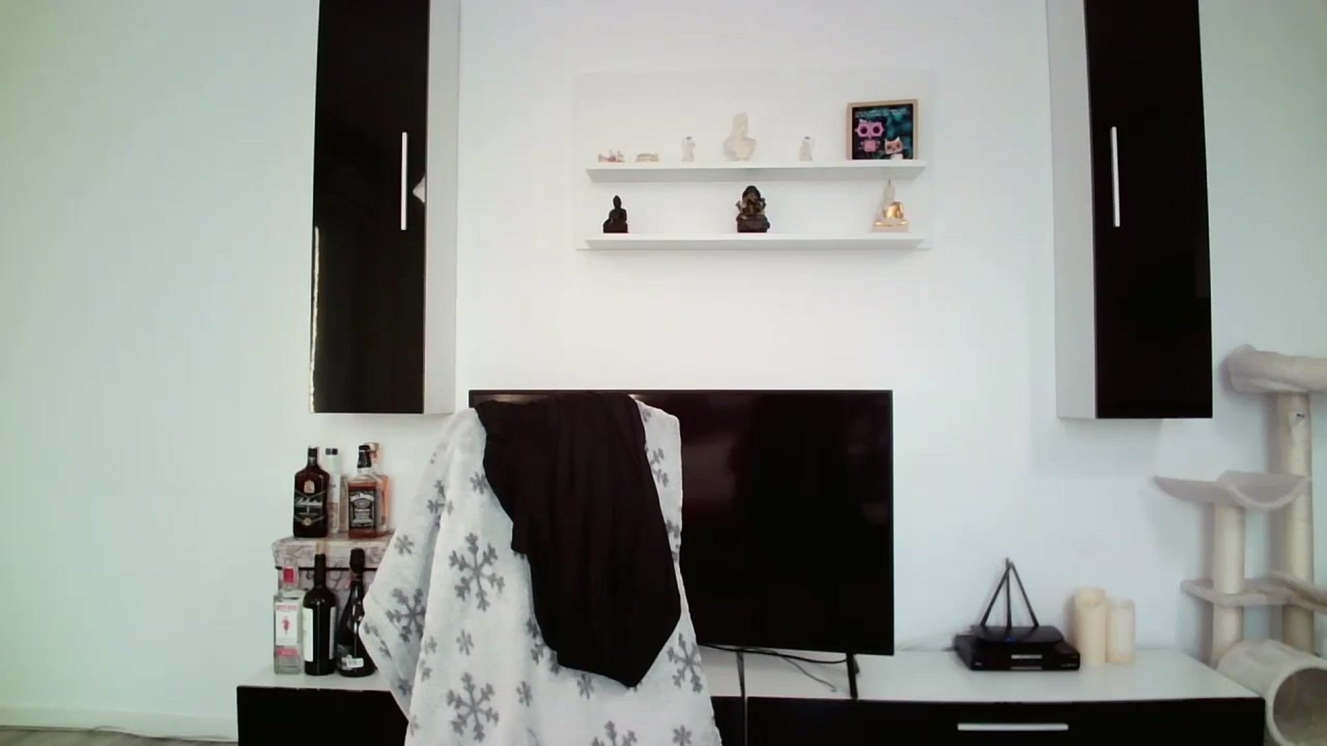Gallery image thumbnail from SILKYWOMAN's myfreecams stream on, 05/03/2025, 16:45 image 16 of 20
